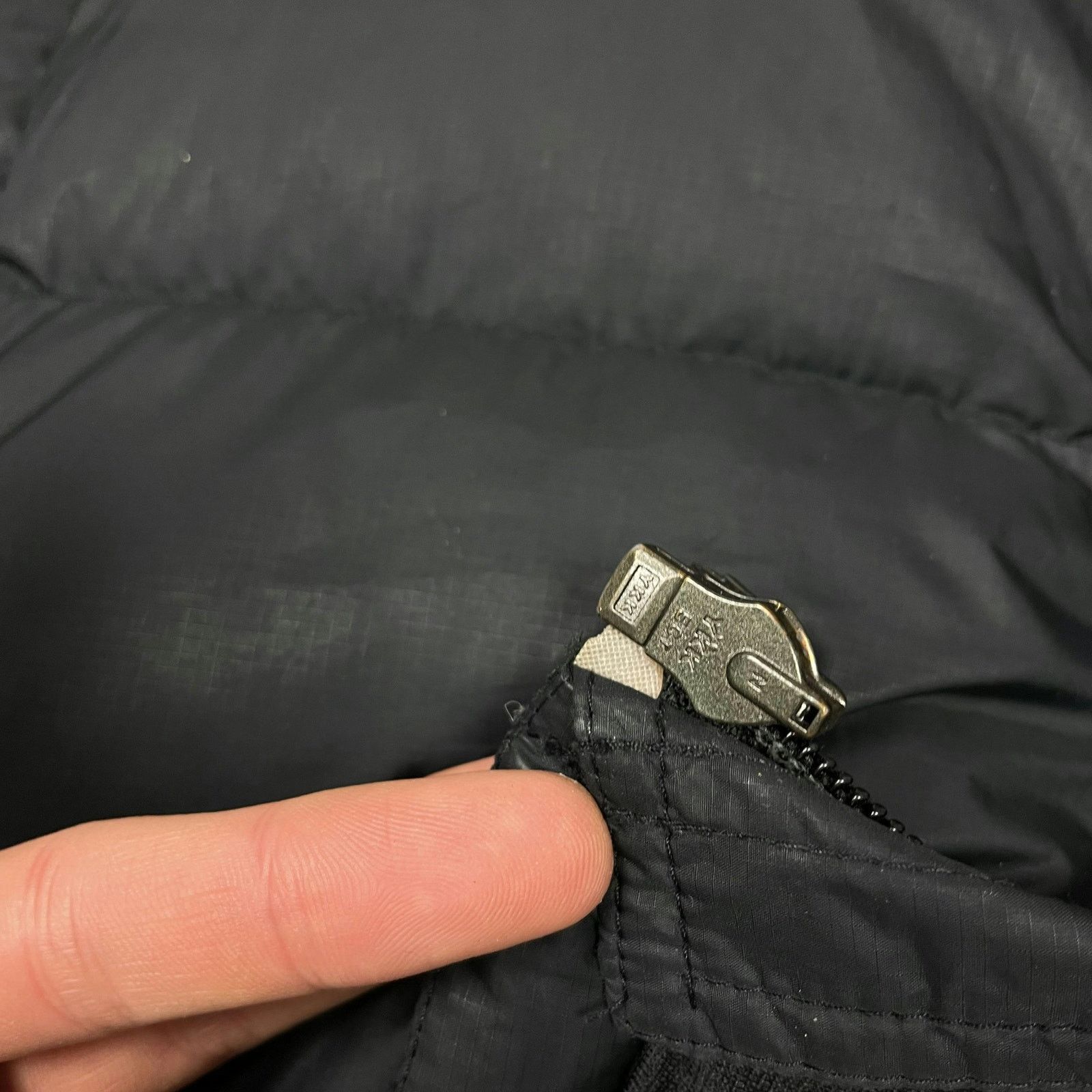 Nike × Vintage Nike Adults Black Full Zip Outdoor Duck Down Puffer Vest S Size US S / EU 44-46 / 1 - 8 Thumbnail