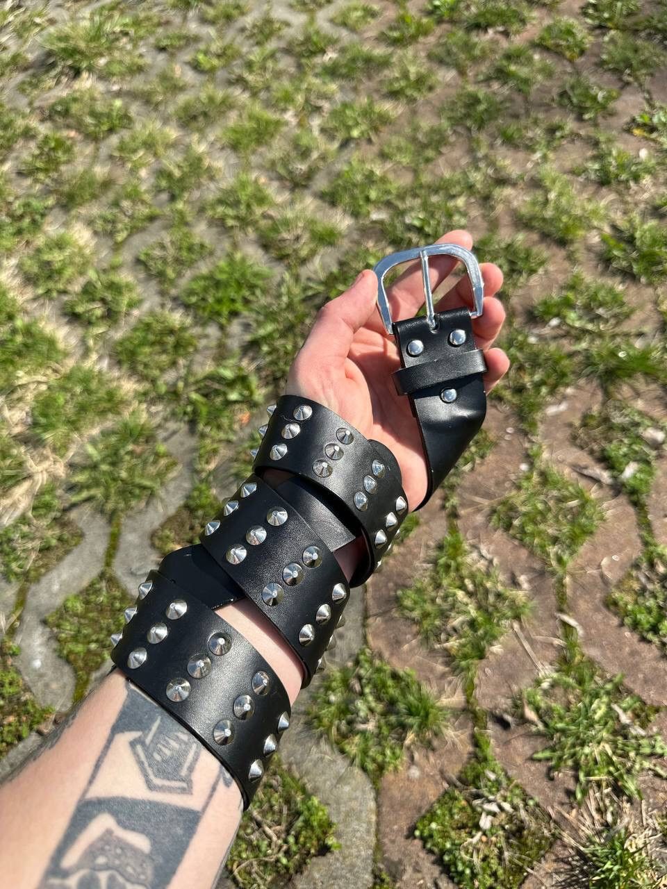 Japanese Brand Vintage Avantgarde Spiked Y2K Leather Belt Size ONE SIZE - 1 Thumbnail