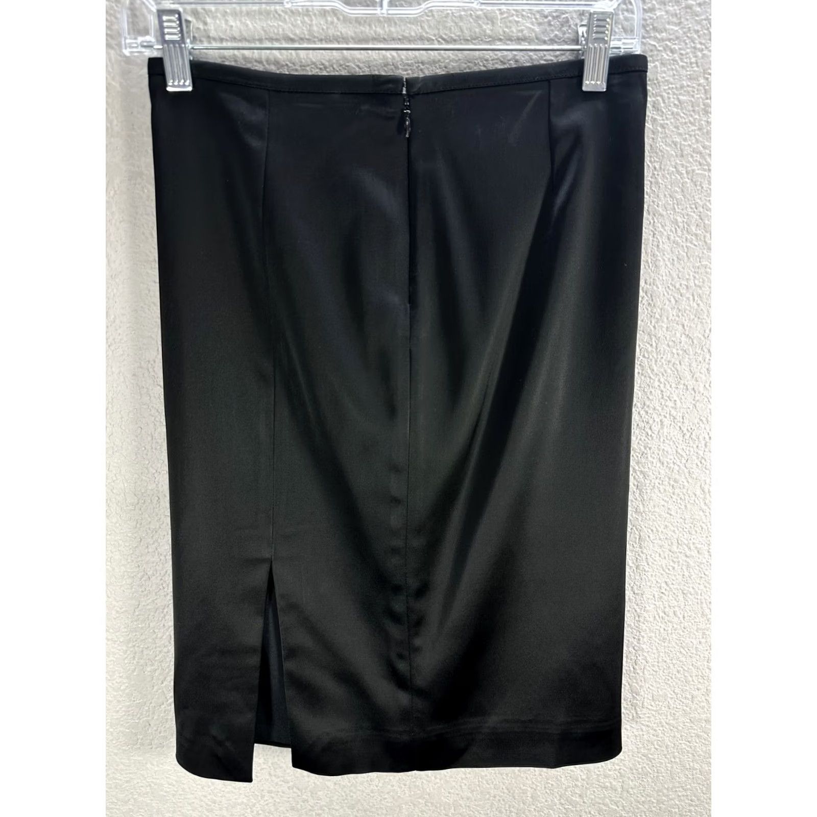 White House Black Market White House Black Market Skirt Knee Length Black Straight Pencil Slit Zip 0 Womens Contemporary 90s? Size 25" / US 0 / IT 36 - 4 Thumbnail