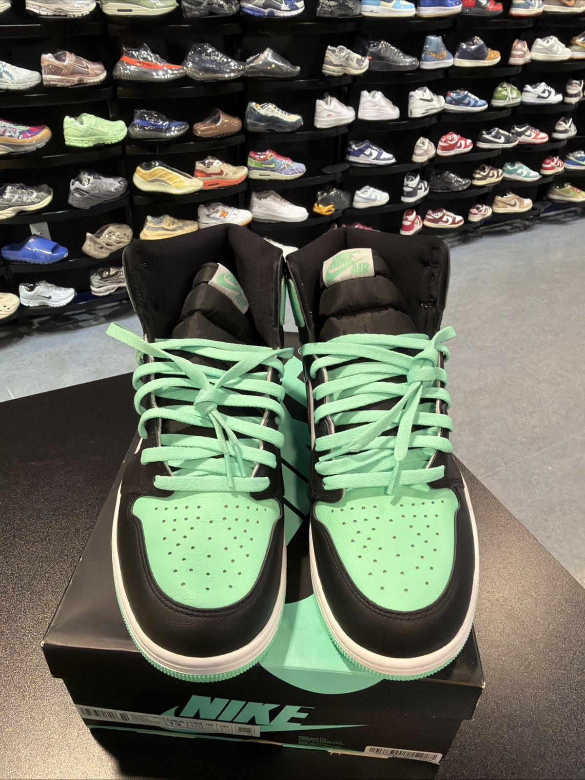Jordan Brand Jordan 1 high size 13 green glow brand new quick shipp Size US 13 / EU 46 - 6 Thumbnail