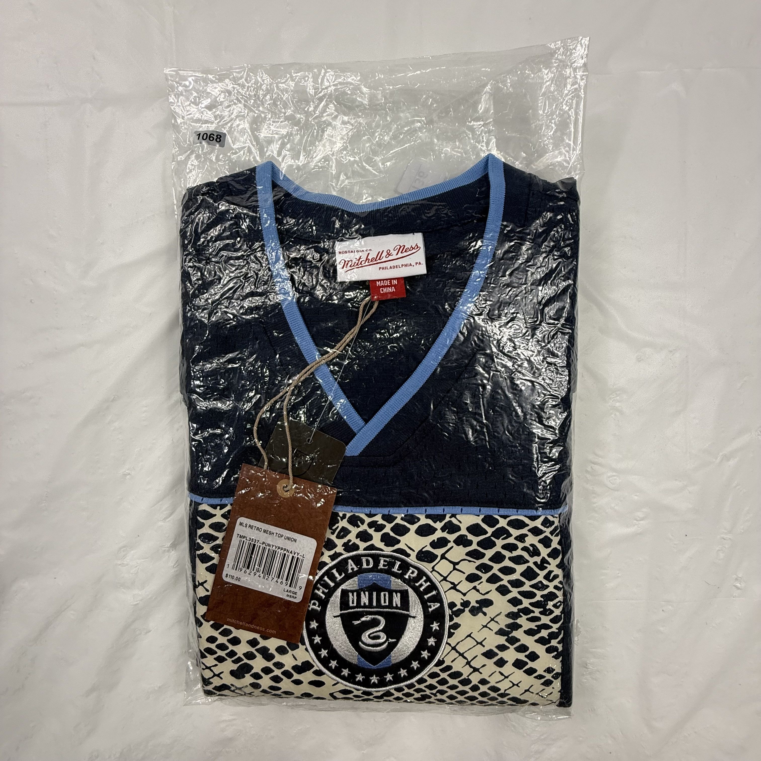 Mitchell & Ness Mitchell & Ness Philadelphia Union MLS Jersey Snakeskin Size US L / EU 52-54 / 3 - 9 Thumbnail