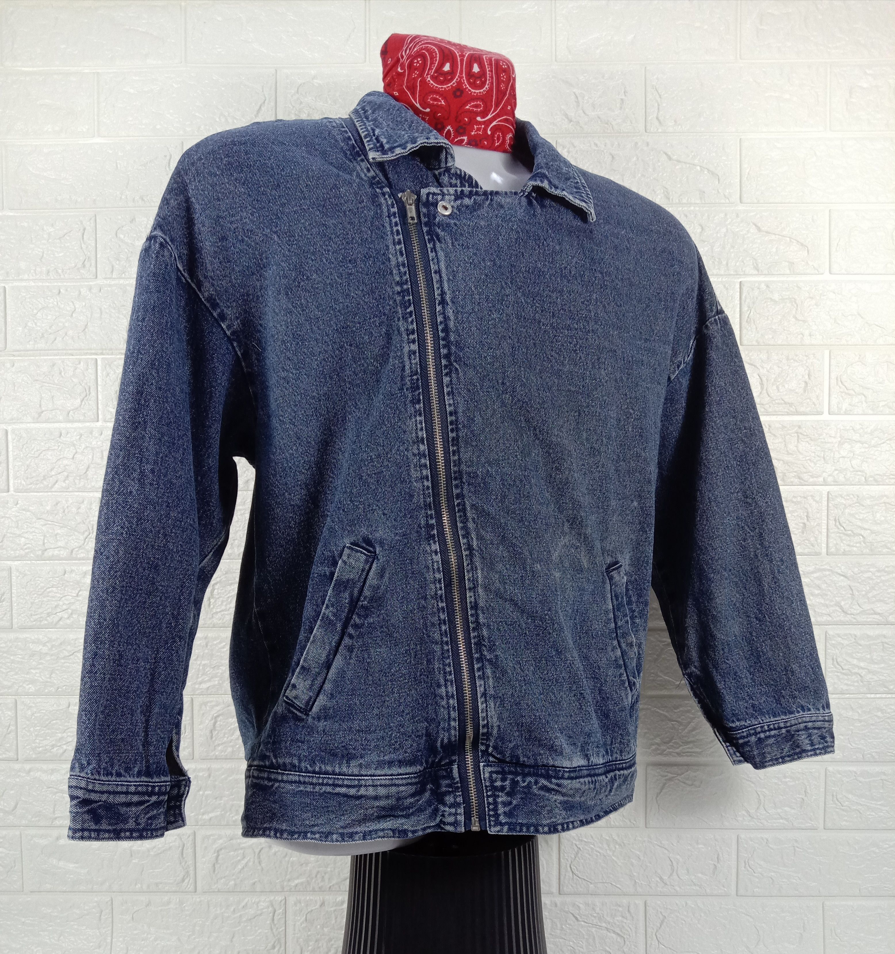 Japanese Brand Vintage Japanese Brand Zipper Denim Jacket Size L / US 10 / IT 46 - 2 Thumbnail