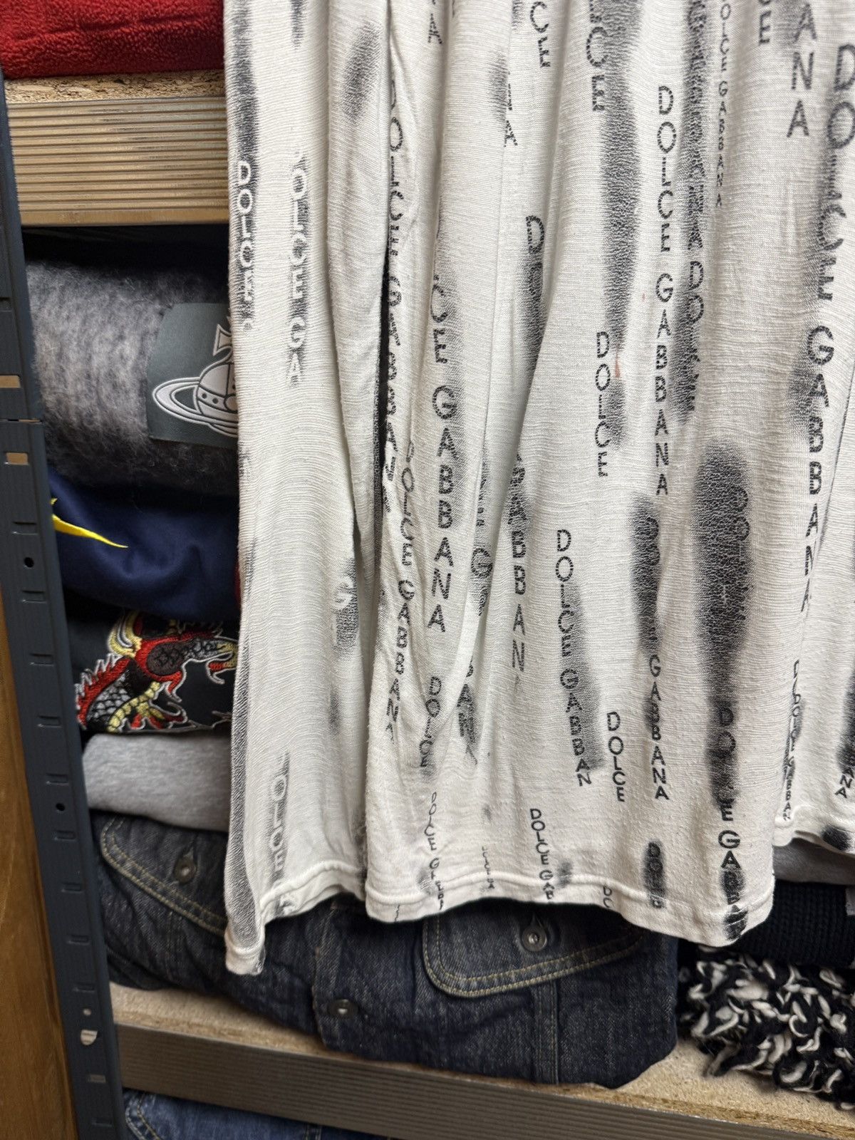 Dolce & Gabbana Vintage Dolce & Gabanna Y2K Over Print Logo Avant Garde Tee Size US L / EU 52-54 / 3 - 5 Thumbnail