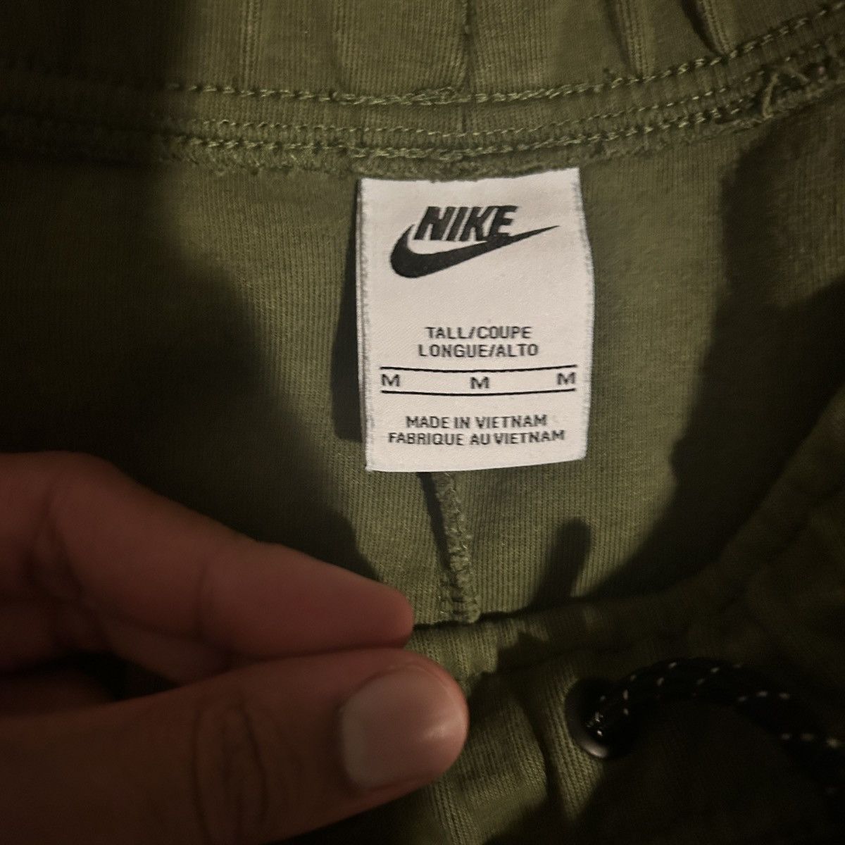 Nike Green Nike tech pants Size US 41 - 5 Thumbnail