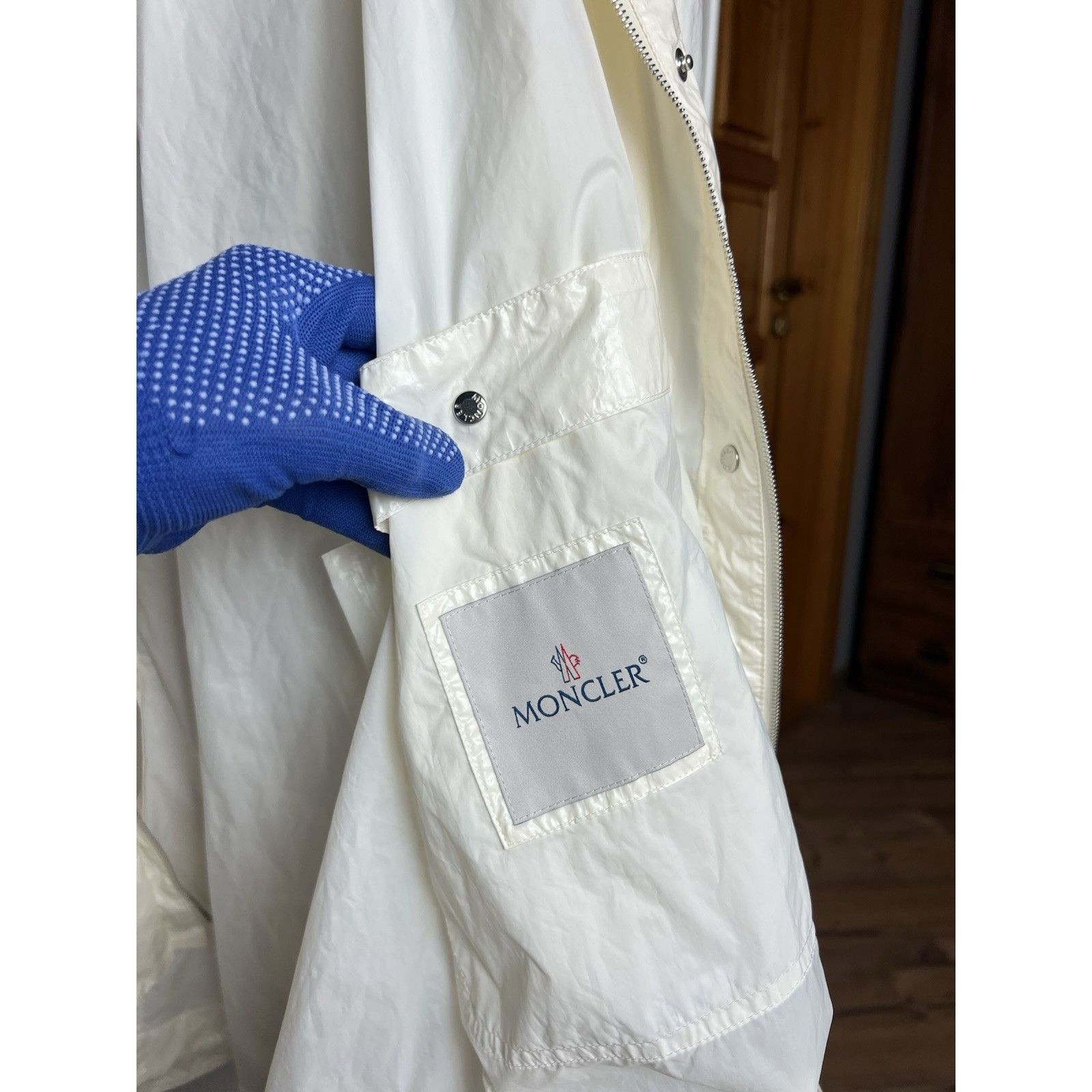 Moncler Moncler Carula Giubbotto Genius 2 White Waterproof Scarf Jac Size M / US 6-8 / IT 42-44 - 11 Thumbnail