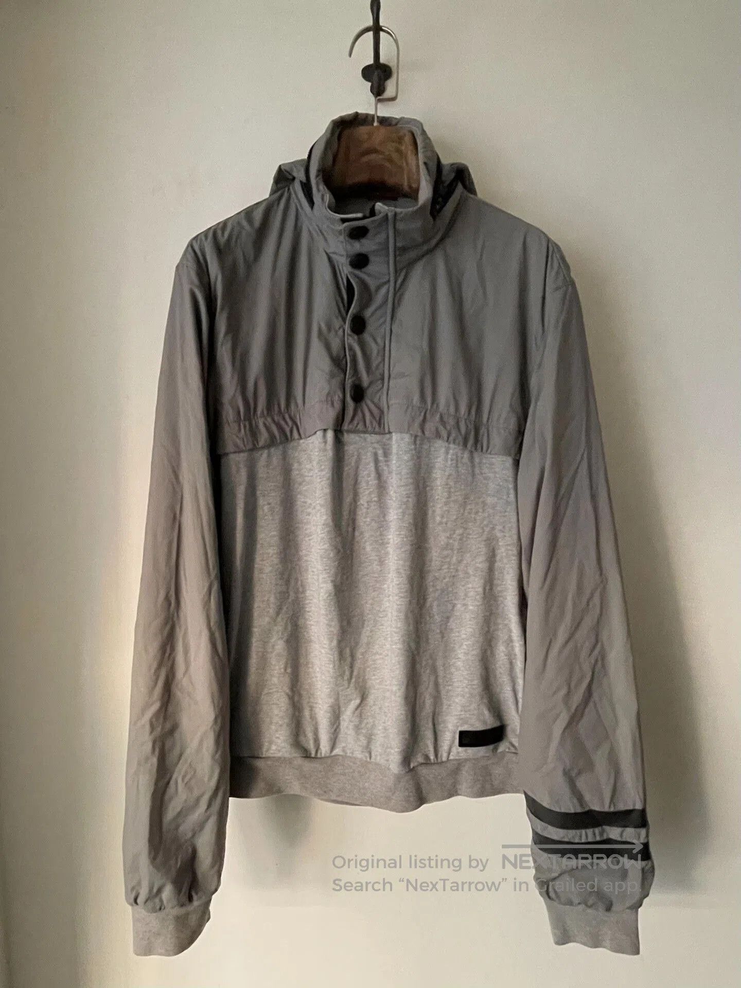 Burberry burberry hooded windbreaker jacket size M. Size US M / EU 48-50 / 2 - 3 Thumbnail