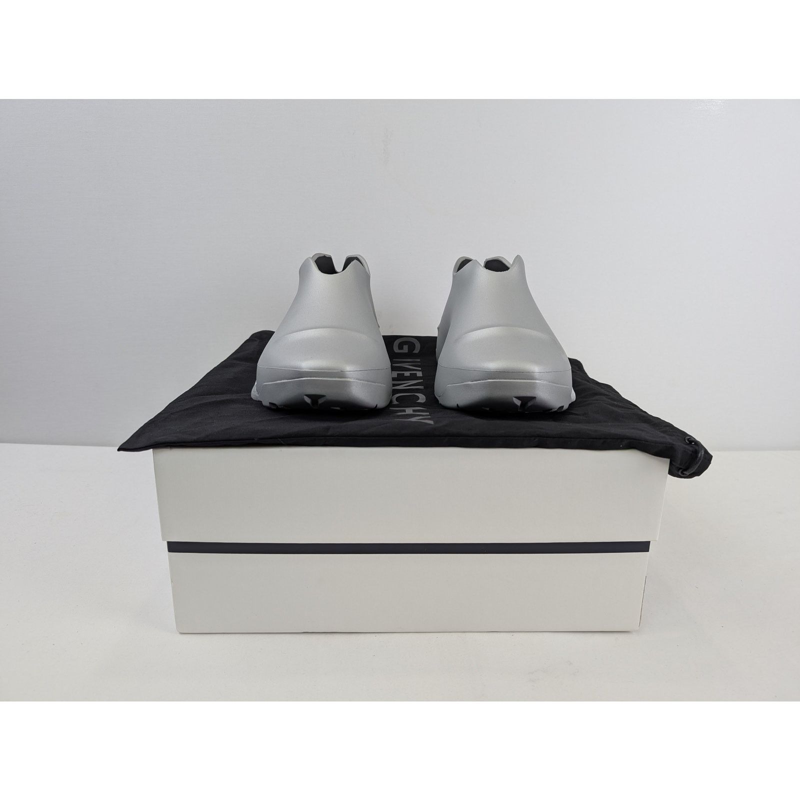 Givenchy o1rshd1 Show Low Shoe Boots in Silvery Size US 10 / EU 43 - 12 Thumbnail