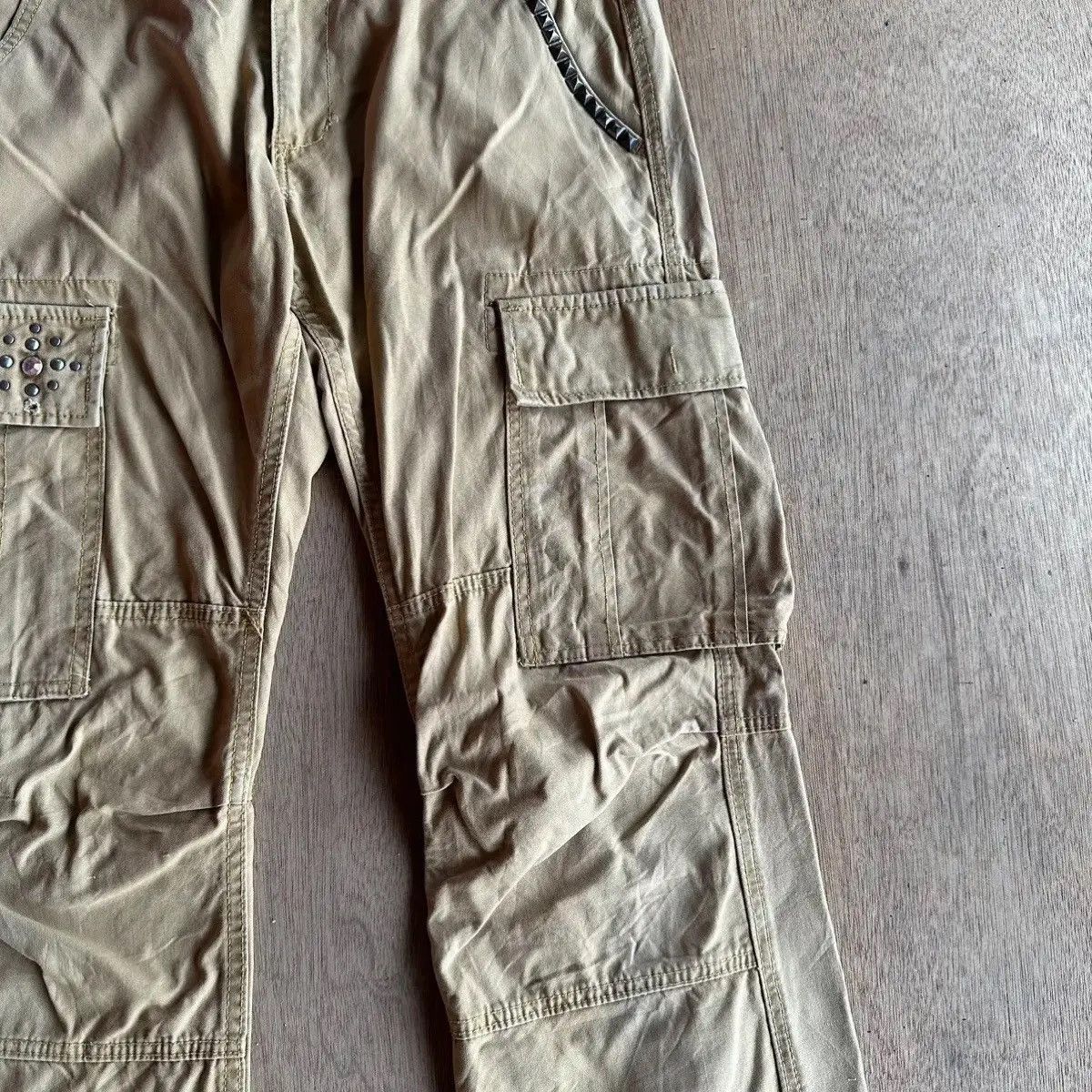 Infinite Archives W32 L33 🔥 FLARE/BOOTCUT NEUTRALINFINITY SPIKY STUDDED CARGO Size US 32 / EU 48 - 13 Thumbnail
