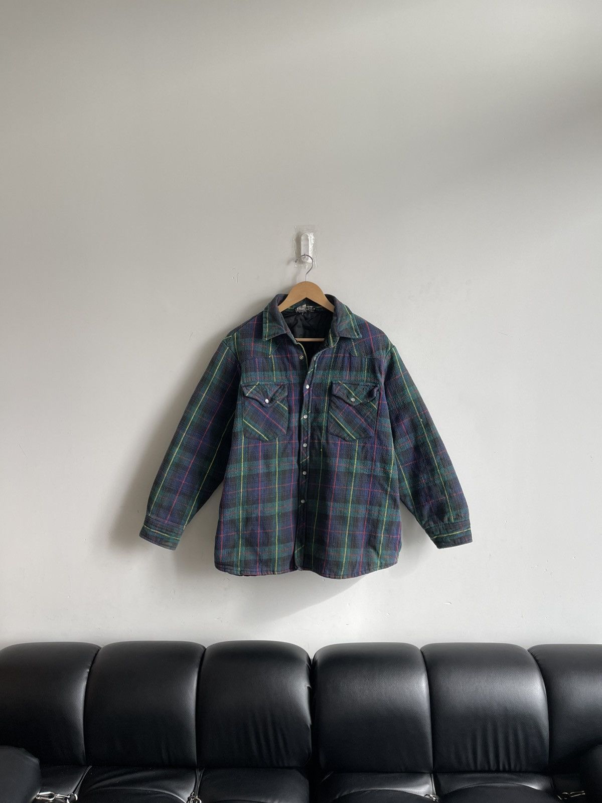 Vintage Vintage Plaid Pearls Snap Workwear Button Up Shirt Size US L / EU 52-54 / 3 - 1 Thumbnail