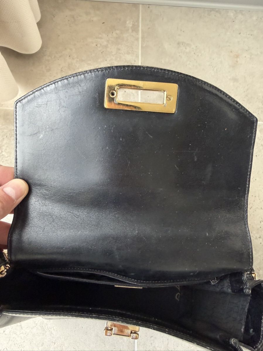 Versace Vintage Versace Black Leather Gold Shoulder Bag Size ONE SIZE - 11 Thumbnail