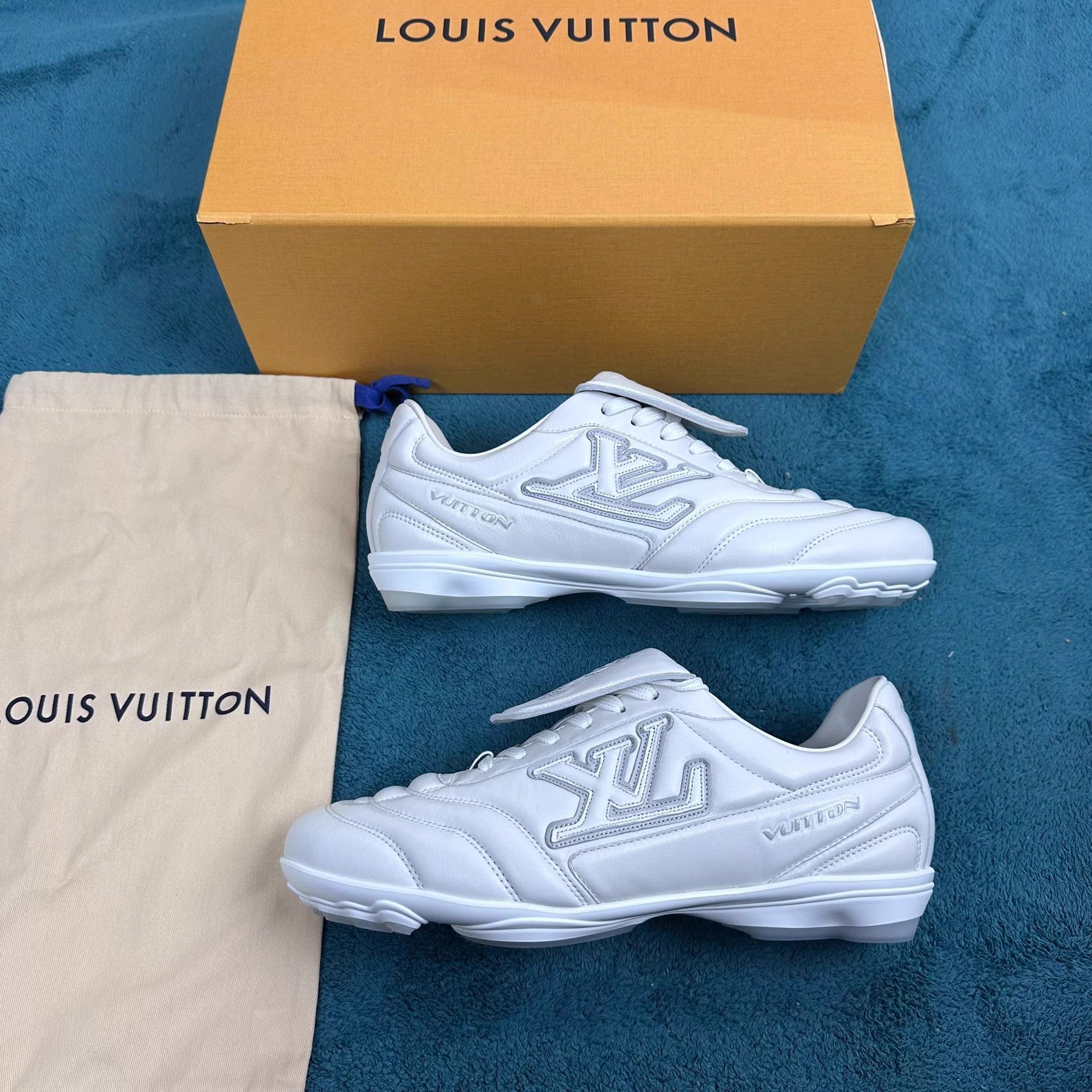 Louis Vuitton LV Footprint Men's Sheepskin Football Sneakers White 8/42 Size US 8.5 / EU 41-42 - 2 Thumbnail