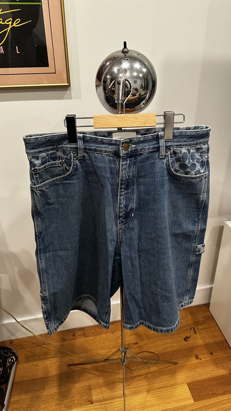 Coach Coach Carpenter Shorts Size US 34 / EU 50 - 1 Thumbnail