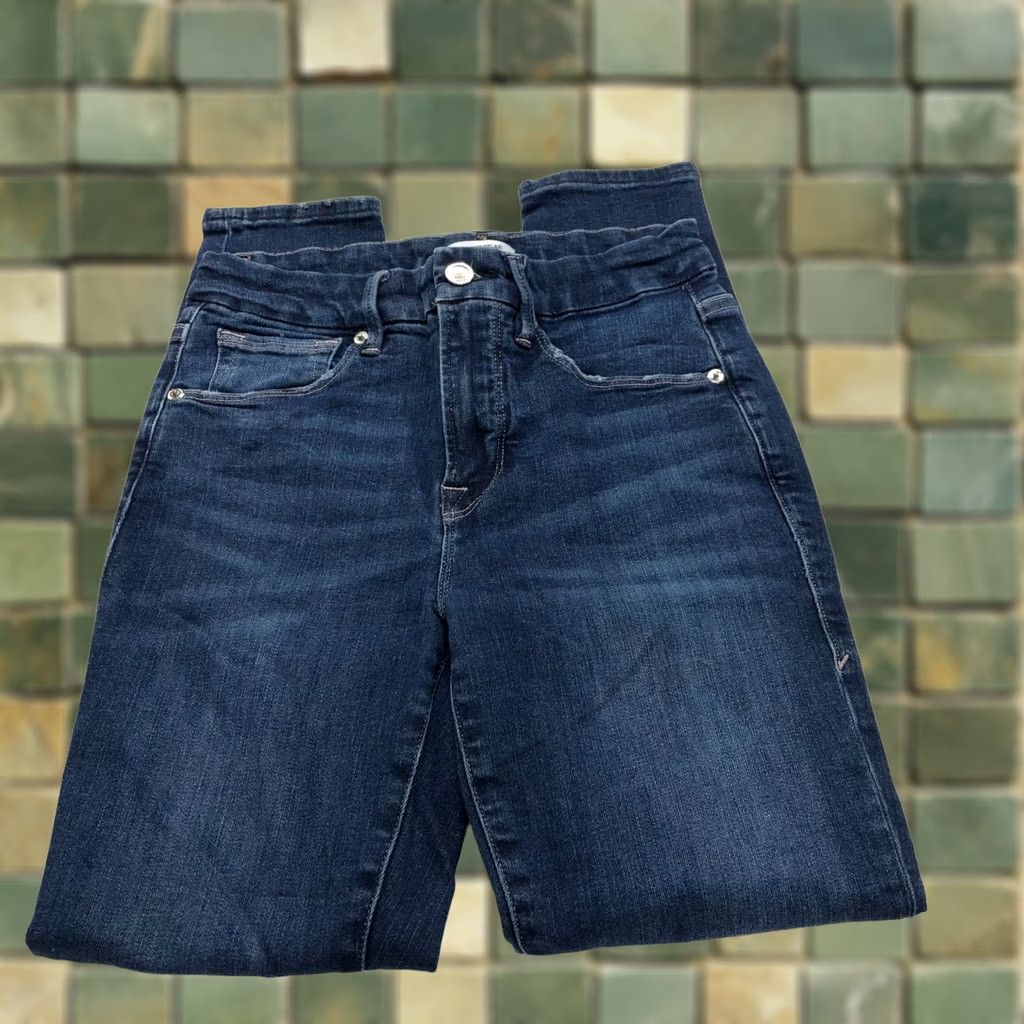 Good American Good American Good Legs Crop Jeans Shirt? Size 27" / US 4 / IT 40 - 1 Thumbnail