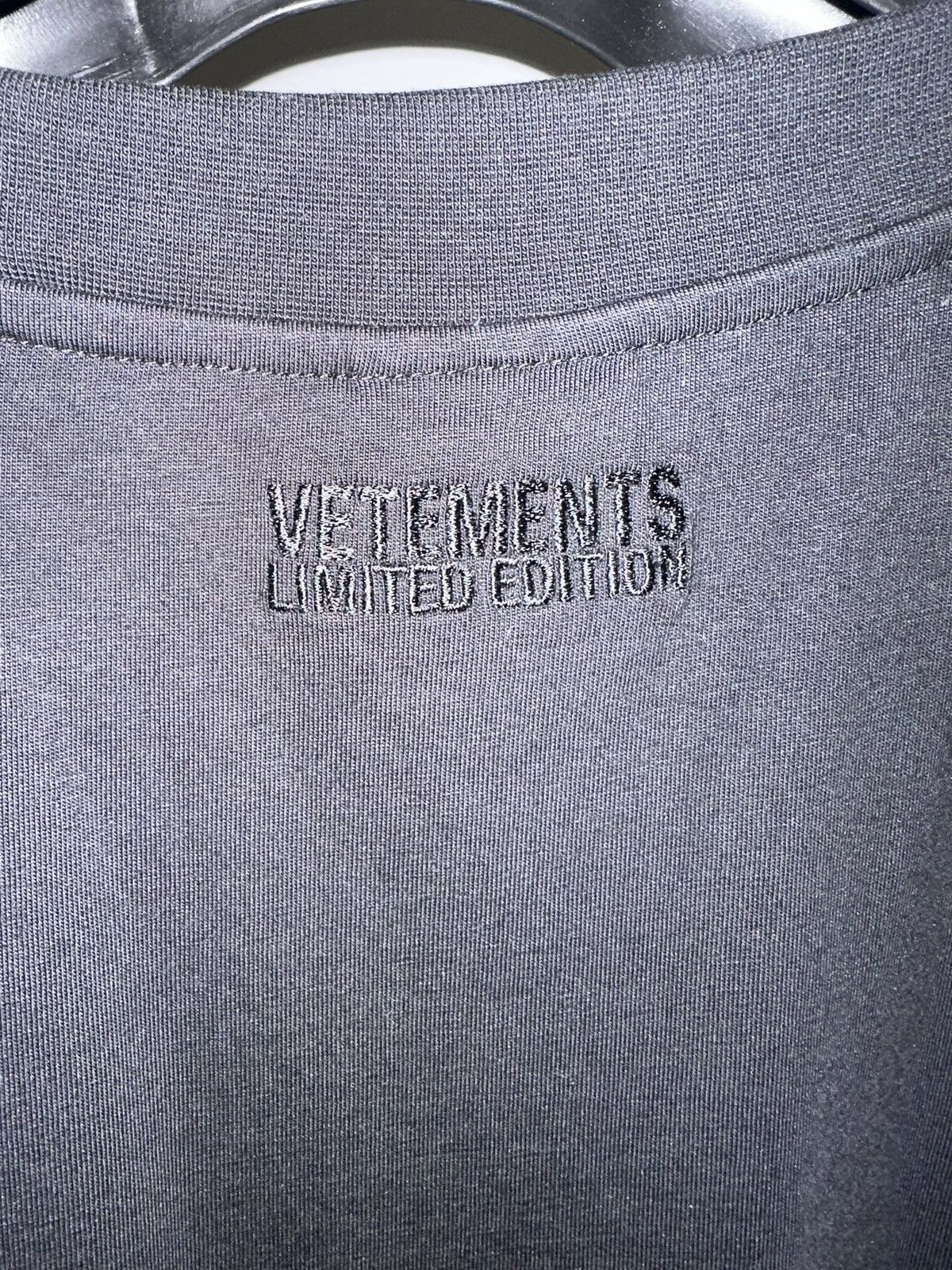 Vetements vetements million dollar tee Size US L / EU 52-54 / 3 - 3 Thumbnail