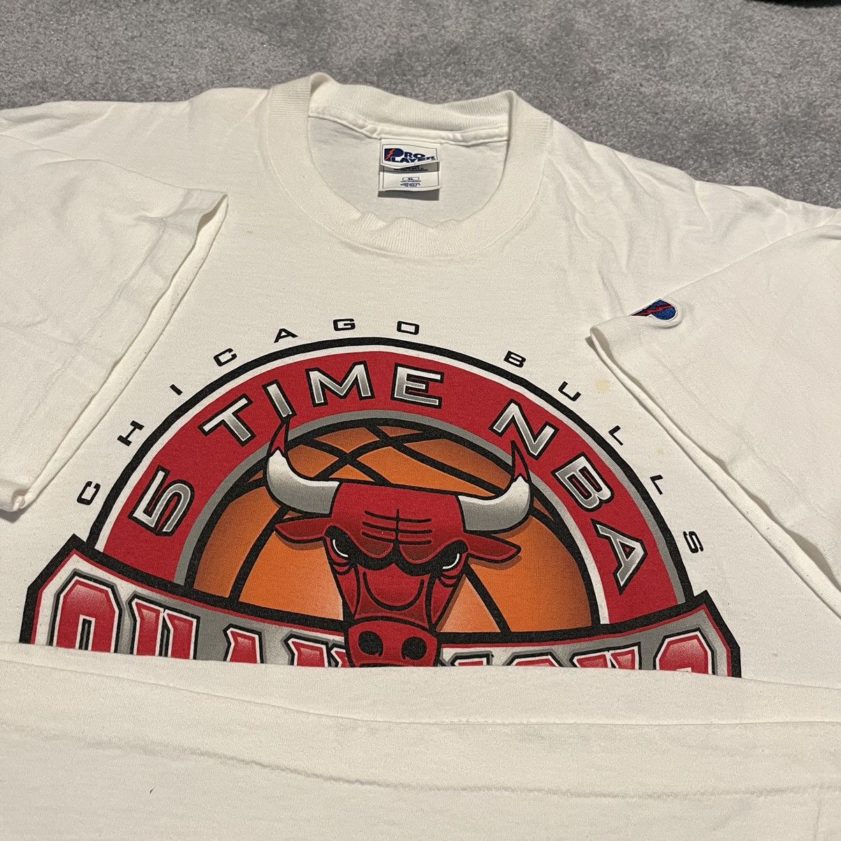 NBA Vintage 1990s Chicago Bulls 5 Time Champions Pro Player Tee Size US XL / EU 56 / 4 - 6 Thumbnail