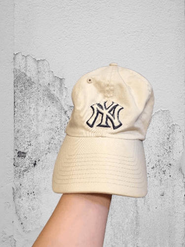 New York Yankees New York YANKEES Y2K Hat STREETWEAR Size ONE SIZE - 1 Thumbnail