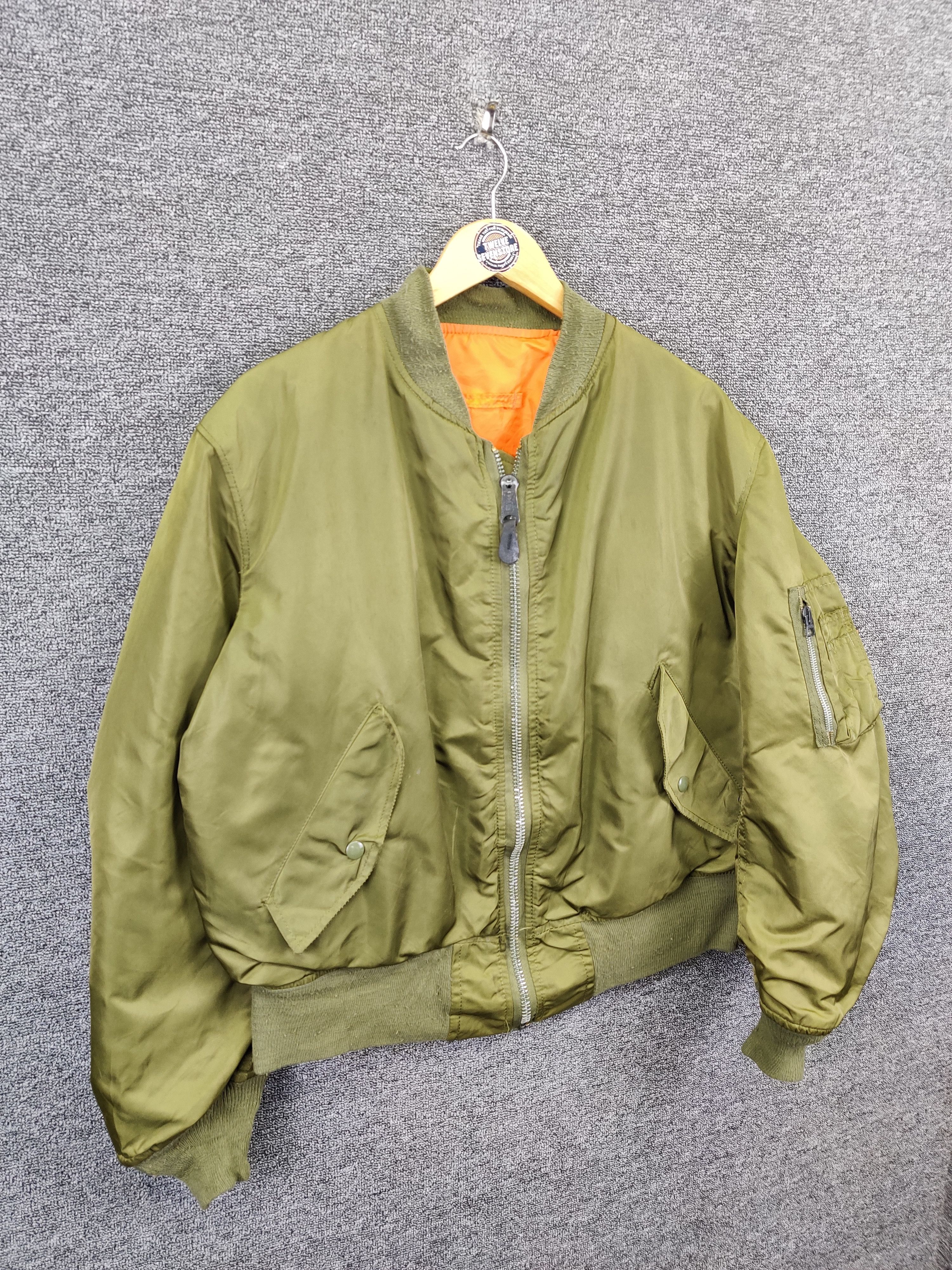 Alpha Industries Vintage 90s Alpha Industries Ma-1 Flight Bomber Jacket Size US L / EU 52-54 / 3 - 5 Thumbnail