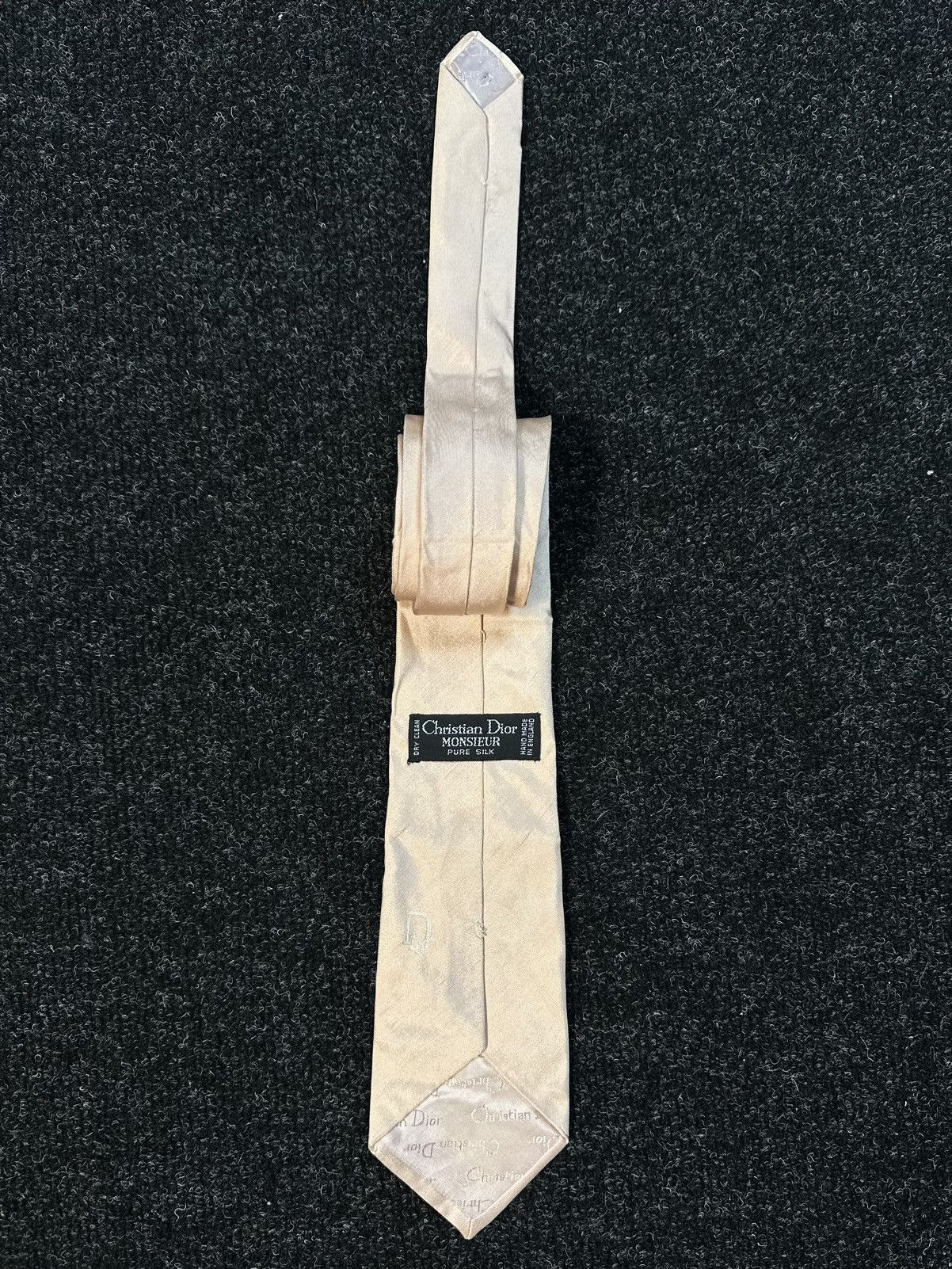 Christian Dior Monsieur Christian Dior Beige Gold Monogram Silk Tie Made in England Size ONE SIZE - 2 Thumbnail