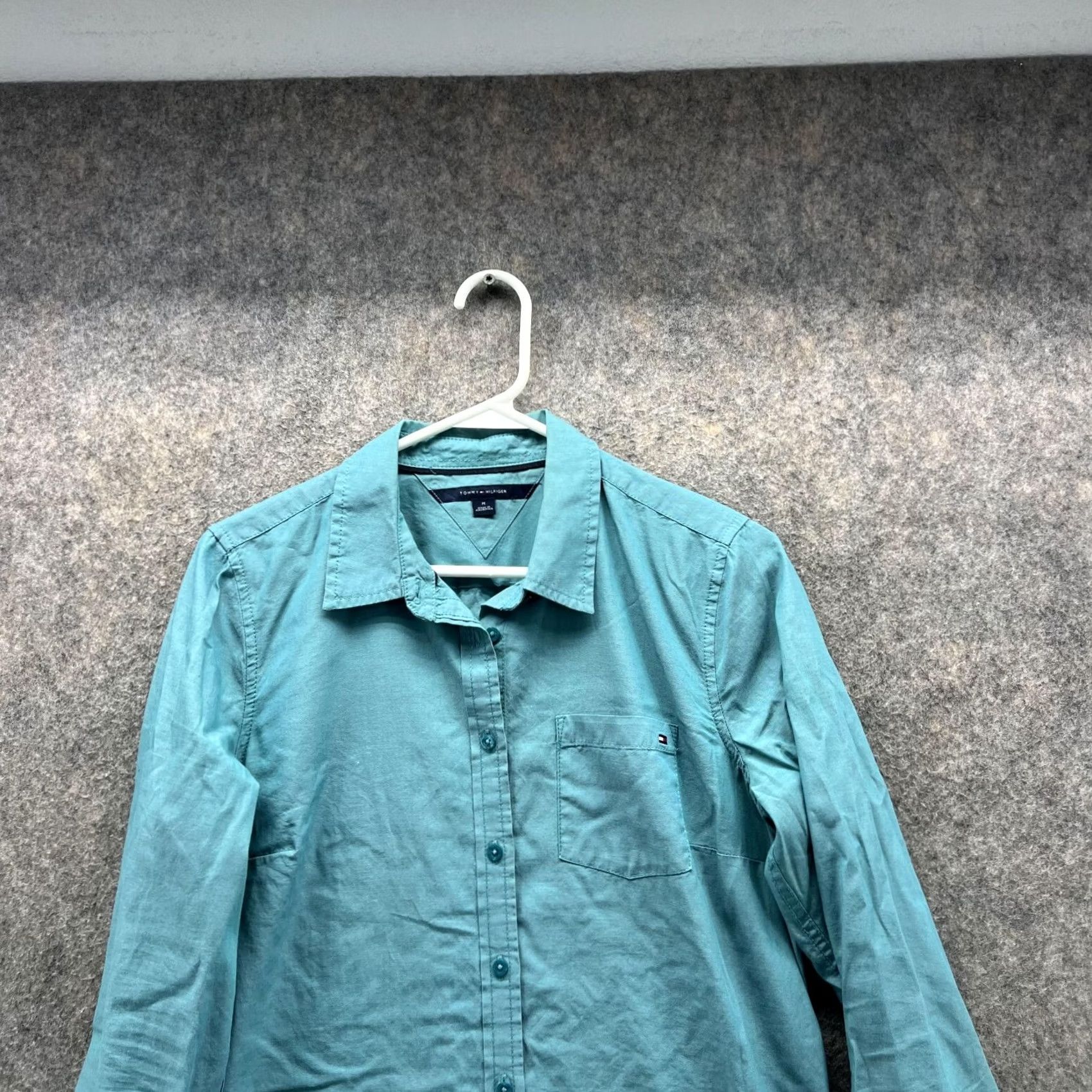 Tommy Hilfiger Tommy Hilfiger Shirt Women Medium Teal Blue Casual Button Down Preppy Vtg Size M / US 6-8 / IT 42-44 - 2 Thumbnail