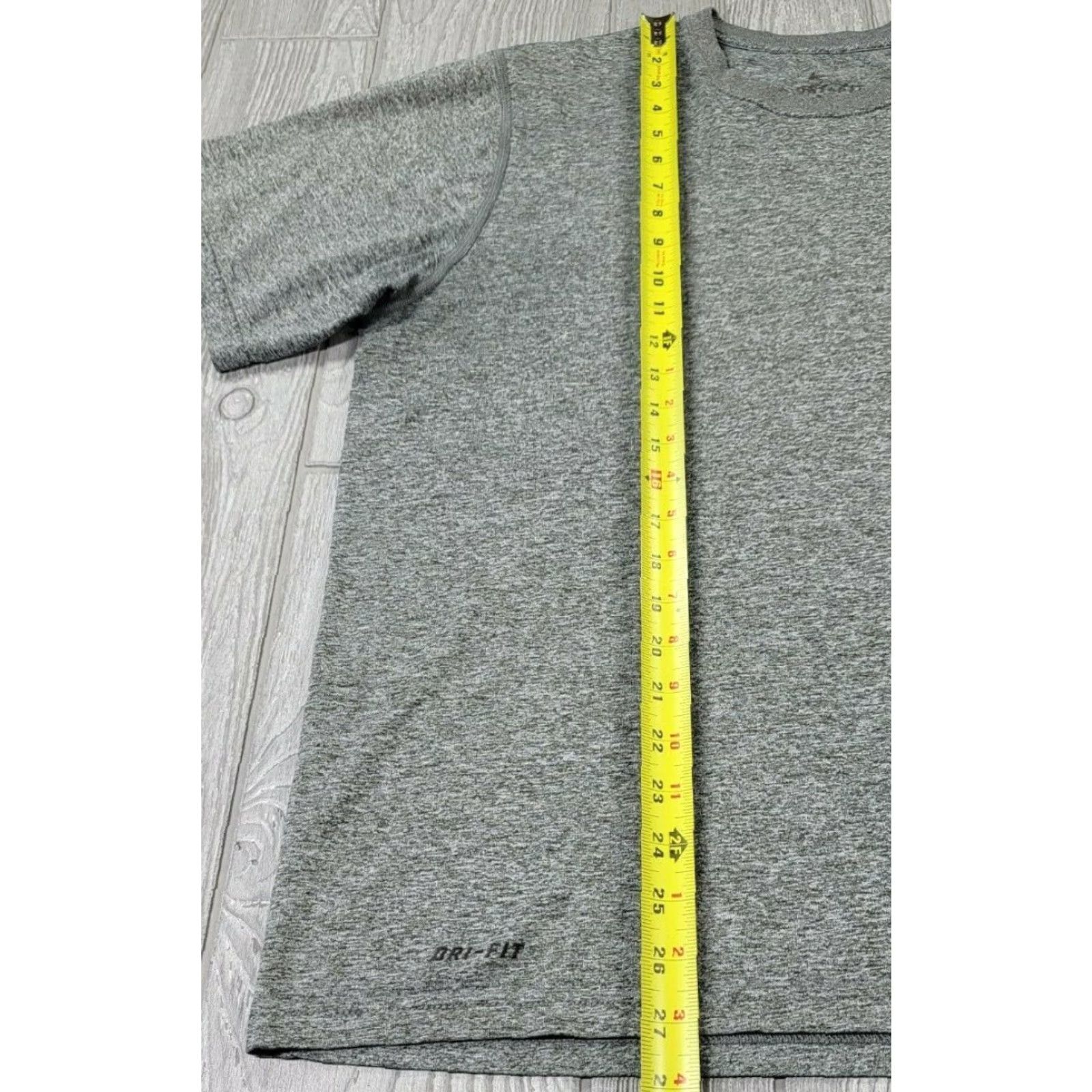 Nike Nike Dri-FIT T-Shirt Mens Shirt L Gray Short Sleeve Polyester Breathable Stretch All Seasons Size US L / EU 52-54 / 3 - 5 Thumbnail