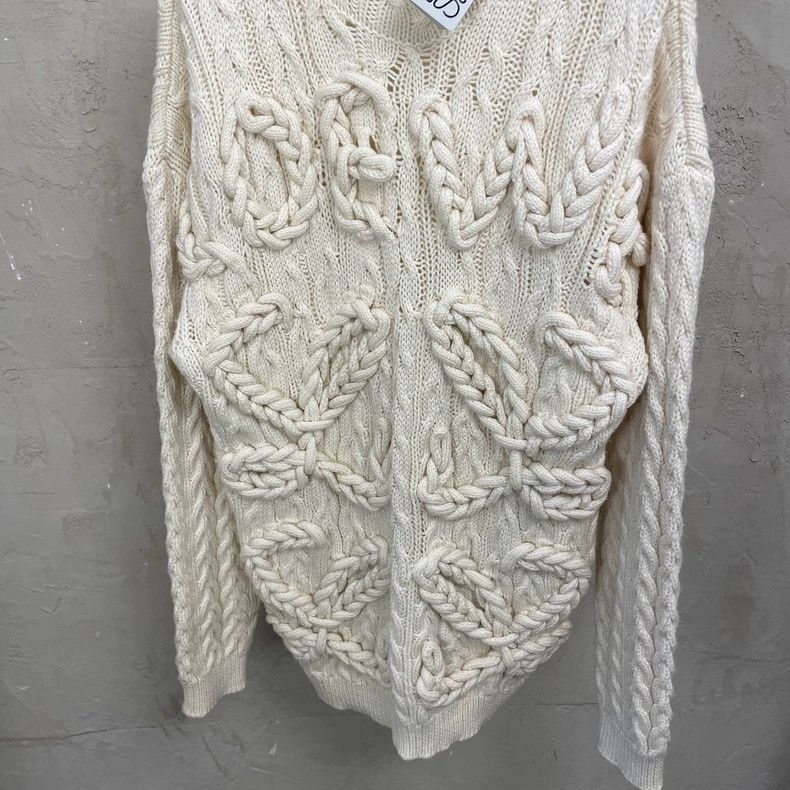 Loewe LOEWE White chest large crochet logo half high collar swea Size S / US 4 / IT 40 - 3 Thumbnail