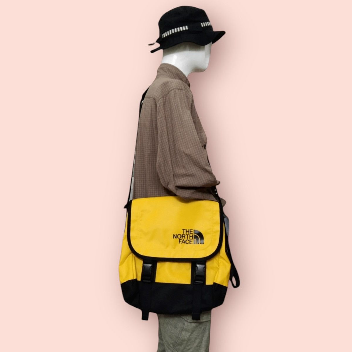 Nanamica × The North Face THE NORTH FACE WATERPROOF MESSENGER Size ONE SIZE - 2 Thumbnail
