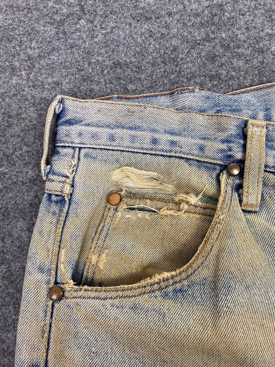 Wrangler vintage wrangler lightwash distressed denim Size US 34 / EU 50 - 12 Thumbnail