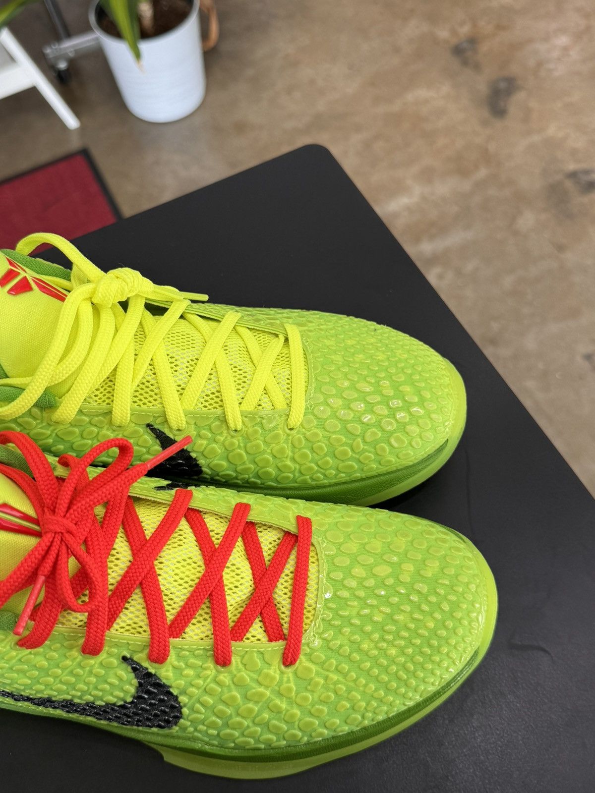 Nike Nike Kobe 6 Protro Grinch Size 9 (2020) Size US 9 / EU 42 - 7 Thumbnail