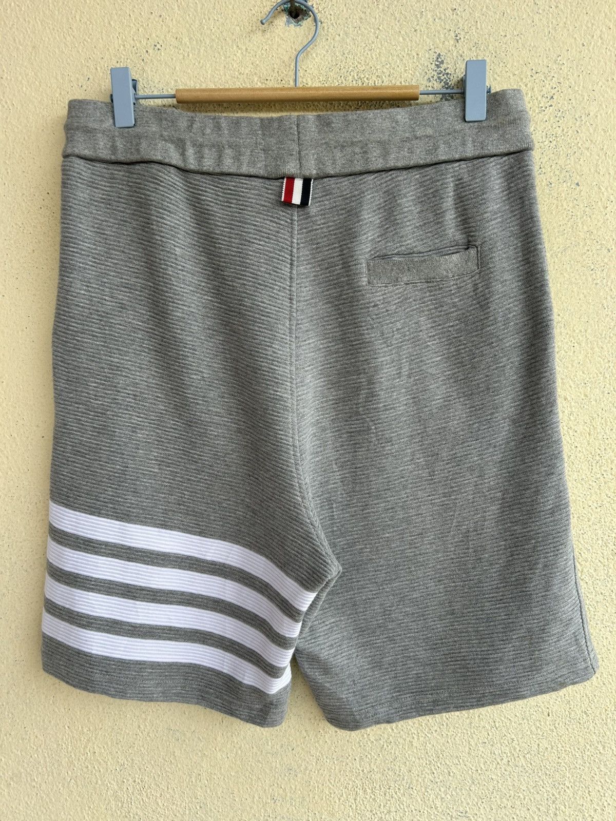 Thom Browne Thom Browne Sweat Short With 4 Bar Stripes Size US 30 / EU 46 - 2 Thumbnail