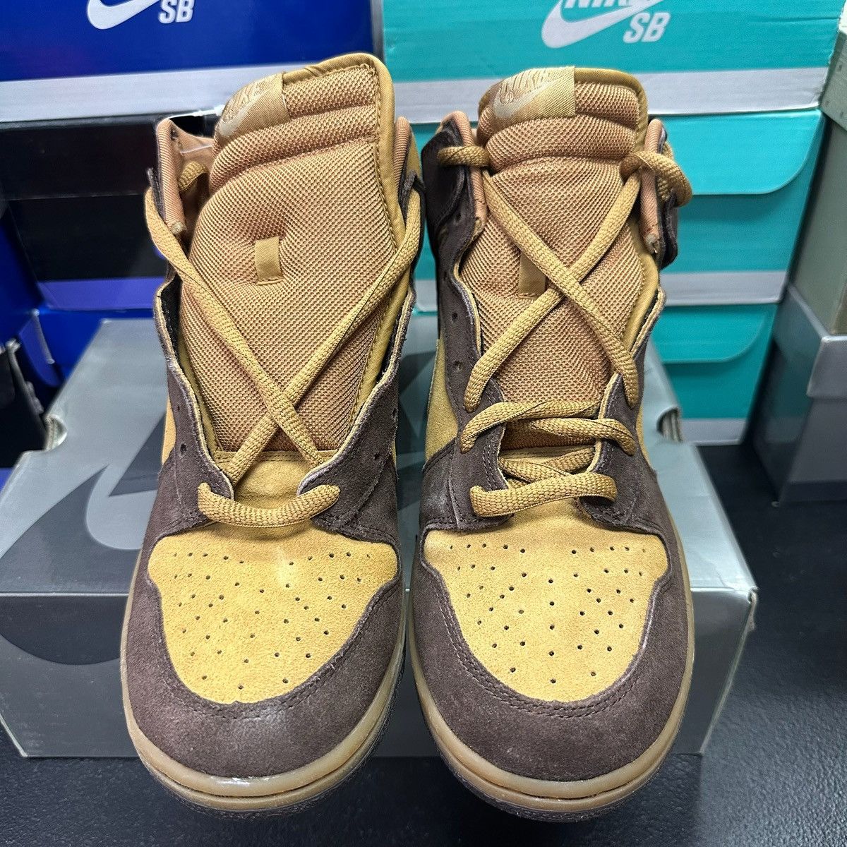 Nike Size 10.5 - Nike Dunk SB High Brown Pack - 305050-222 Size US 10.5 / EU 43-44 - 4 Thumbnail