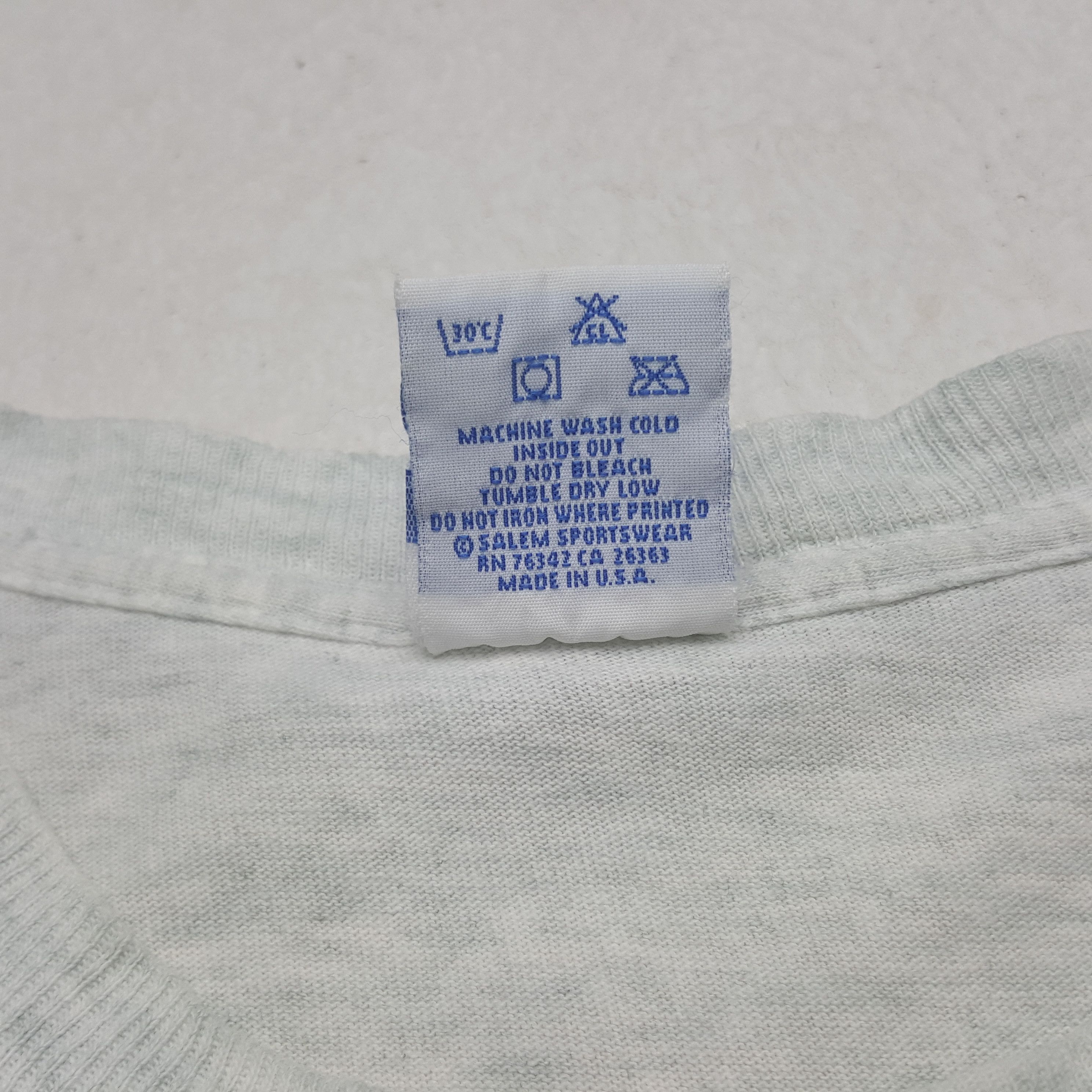 Other Vintage Chicago Bullls 10 Season T-shirt Size US XXL / EU 58 / 5 - 6 Thumbnail