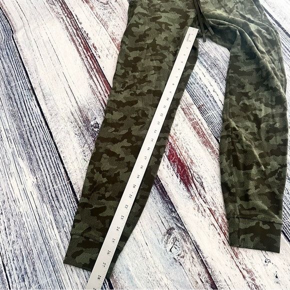 Lululemon Lululemon Ready to Rulu Jogger 29" Heritage Camo Dark Olive Size 27" / US 4 / IT 40 - 9 Thumbnail