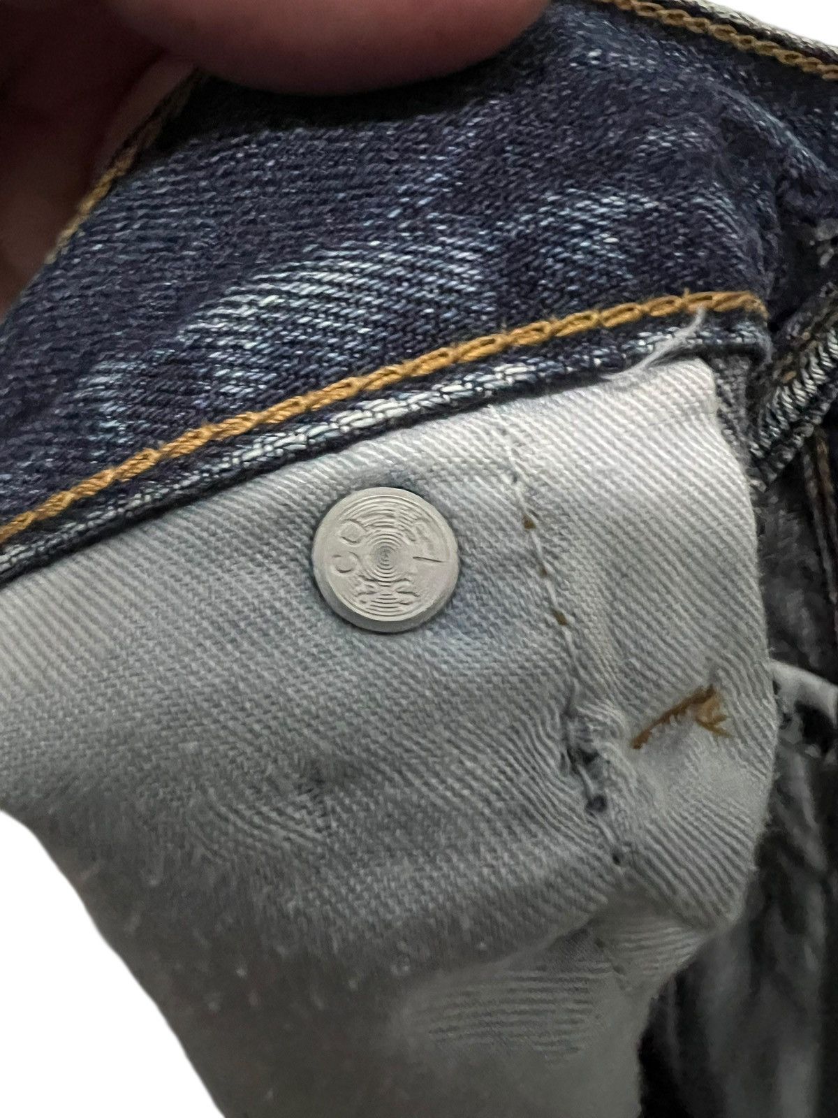 Levi's Vintage Levi’s 505-03 Faded Distress Jean Size US 34 / EU 50 - 14 Thumbnail