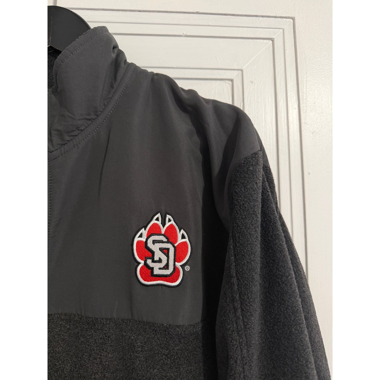 Champion University of South Dakota Coyotes Full-Zip Fleece Size XL Size US XL / EU 56 / 4 - 2 Thumbnail