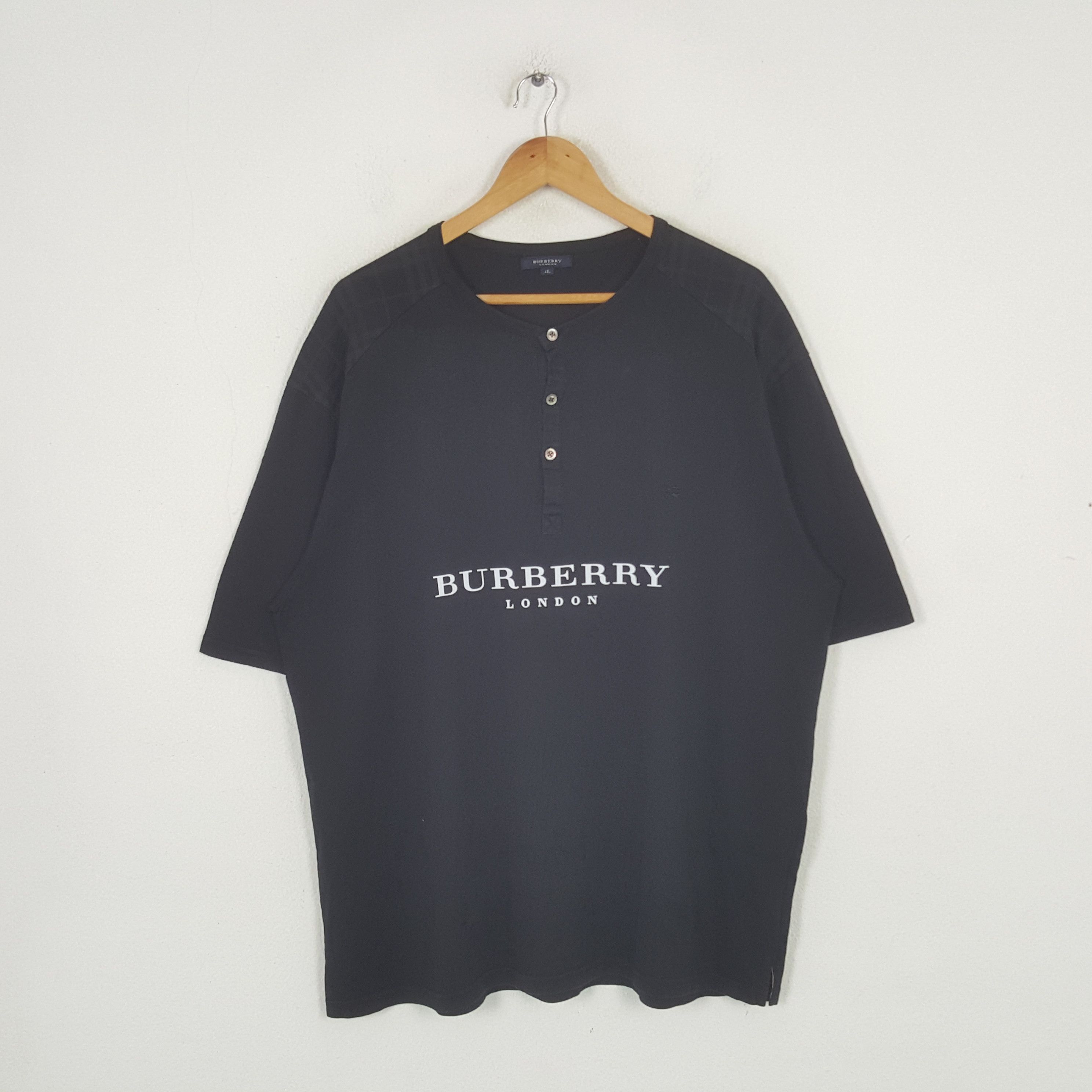 Burberry × Vintage Vintage Burberry London Designer Brand Tshirt C285N9 Size US XL / EU 56 / 4 - 1 Thumbnail
