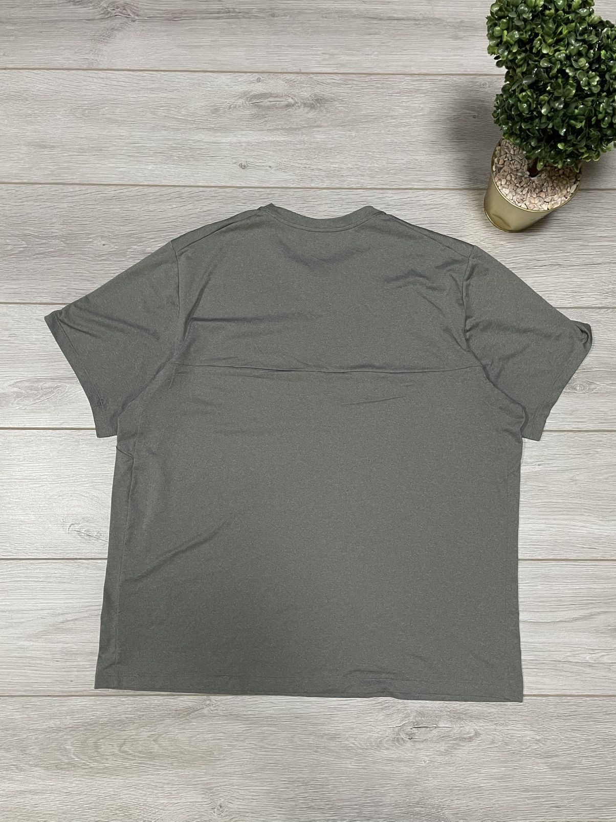 Arc'teryx Arcteryx Remige word SS spell out vintage big bird logo tee Size US XL / EU 56 / 4 - 5 Thumbnail