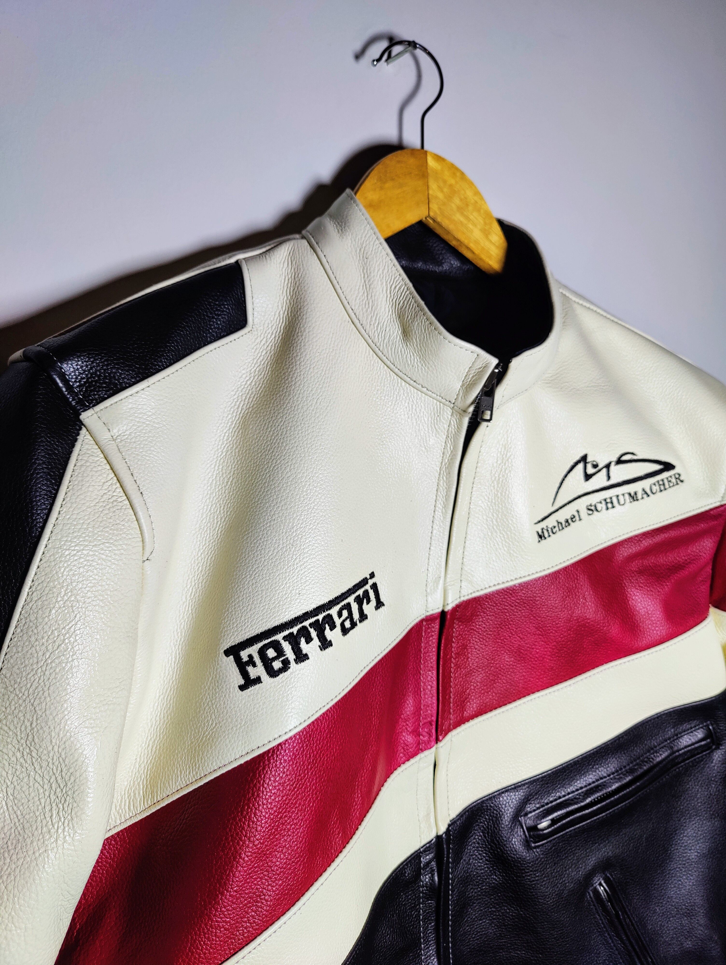 Formula 1 Ferrari Racing Leather Jacket 90s F1 Big Logo Streetwear Size US L / EU 52-54 / 3 - 7 Thumbnail