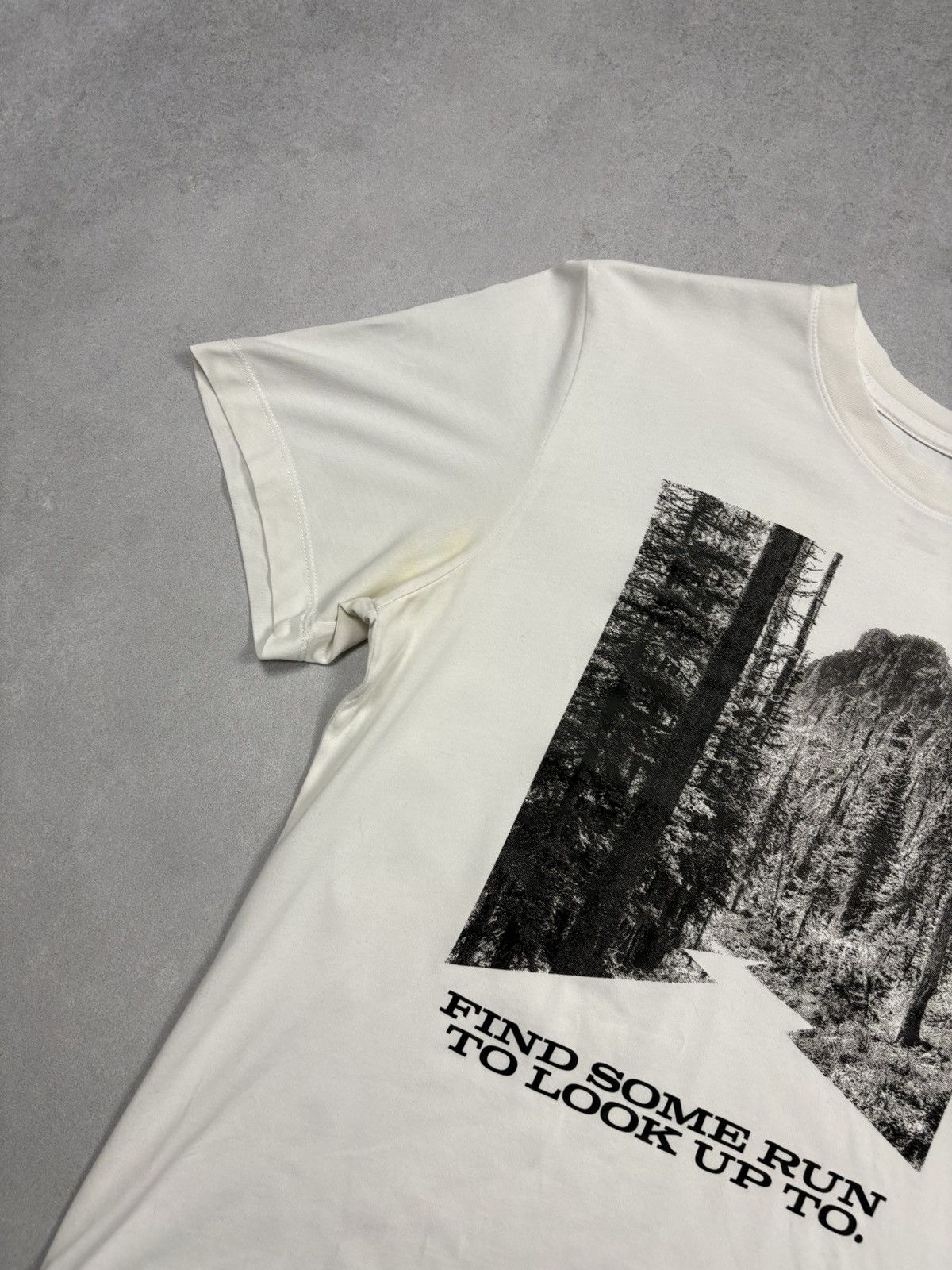 Nike Nike Trail Find Some Run To Look Up Graphic T-Shirt Outdoor Size US M / EU 48-50 / 2 - 3 Thumbnail