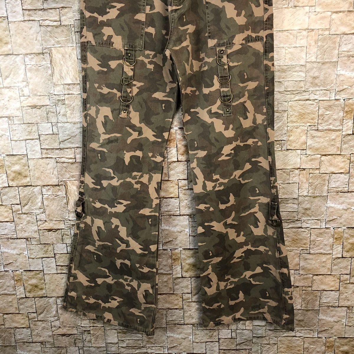 Japanese Brand Petit Berry Camo Cargo Multipocket Pants #A1157 Size 26" / US 2 / IT 38 - 3 Thumbnail