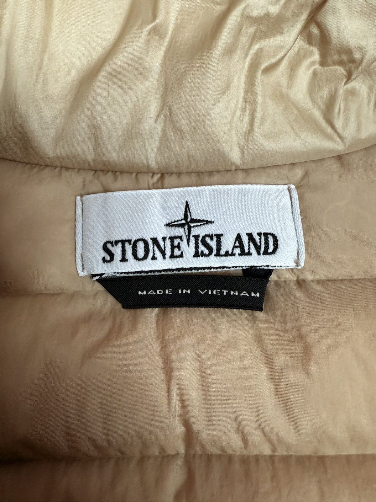 Stone Island AUTHENTIC Stone Island Real Down Jacket Beige Size Small Size US S / EU 44-46 / 1 - 10 Thumbnail