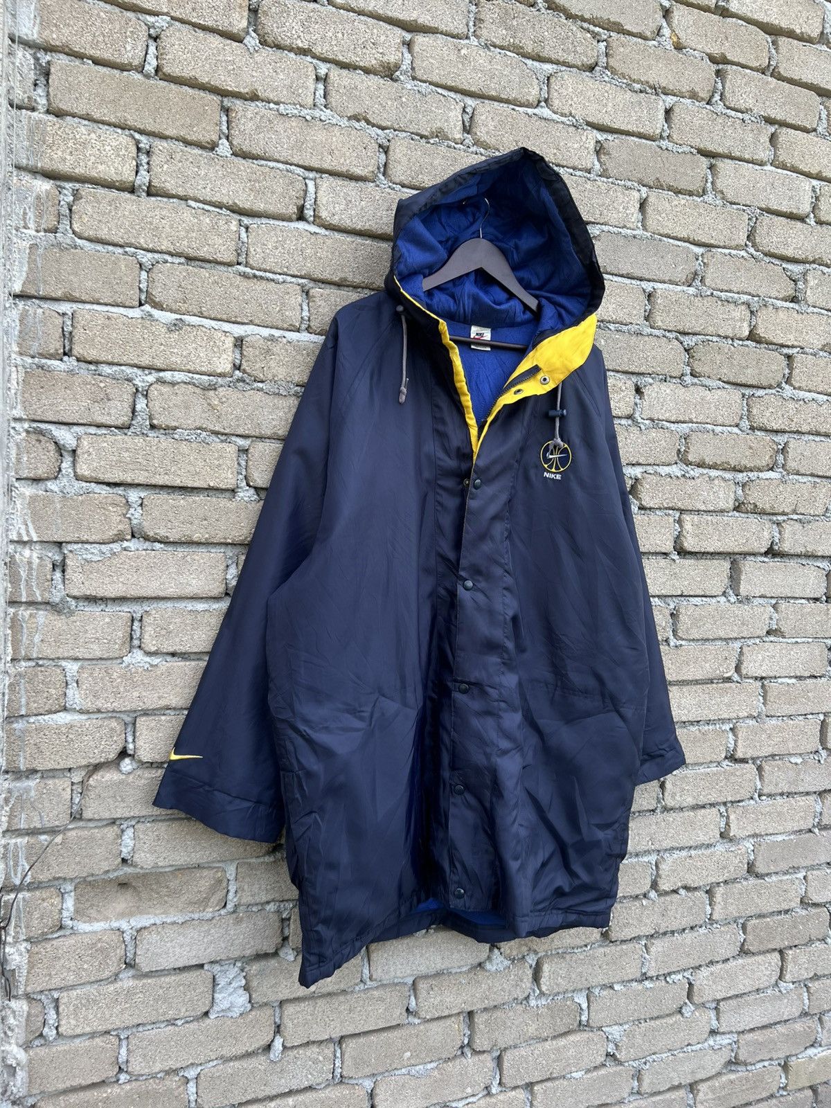 Nike Nike Swoosh Long Coach Jacket Size US L / EU 52-54 / 3 - 3 Thumbnail