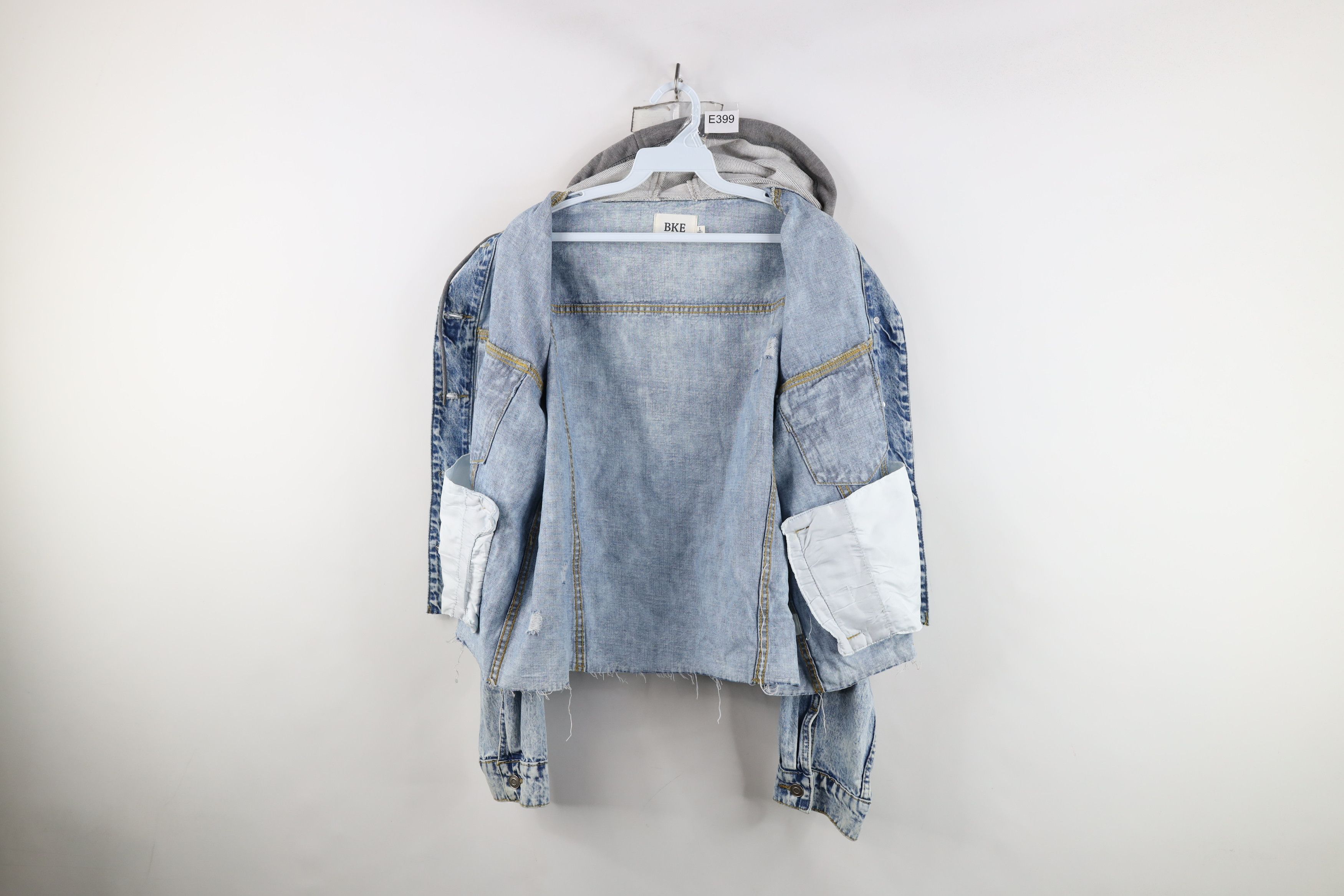 Vintage Buckle BKE Off Cropped Acid Wash Hooded Denim Trucker Jacket Size L / US 10 / IT 46 - 10 Thumbnail