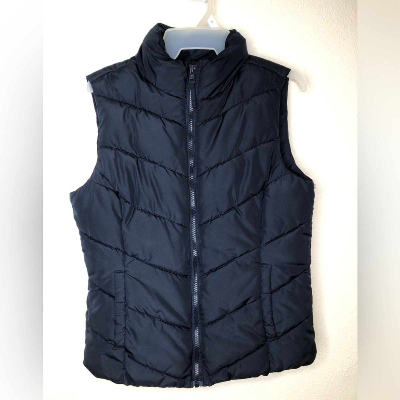 Aeropostale Aeropostale Women’s Puffer Vest— Medium (Please see photos) Size M / US 6-8 / IT 42-44 - 2 Thumbnail