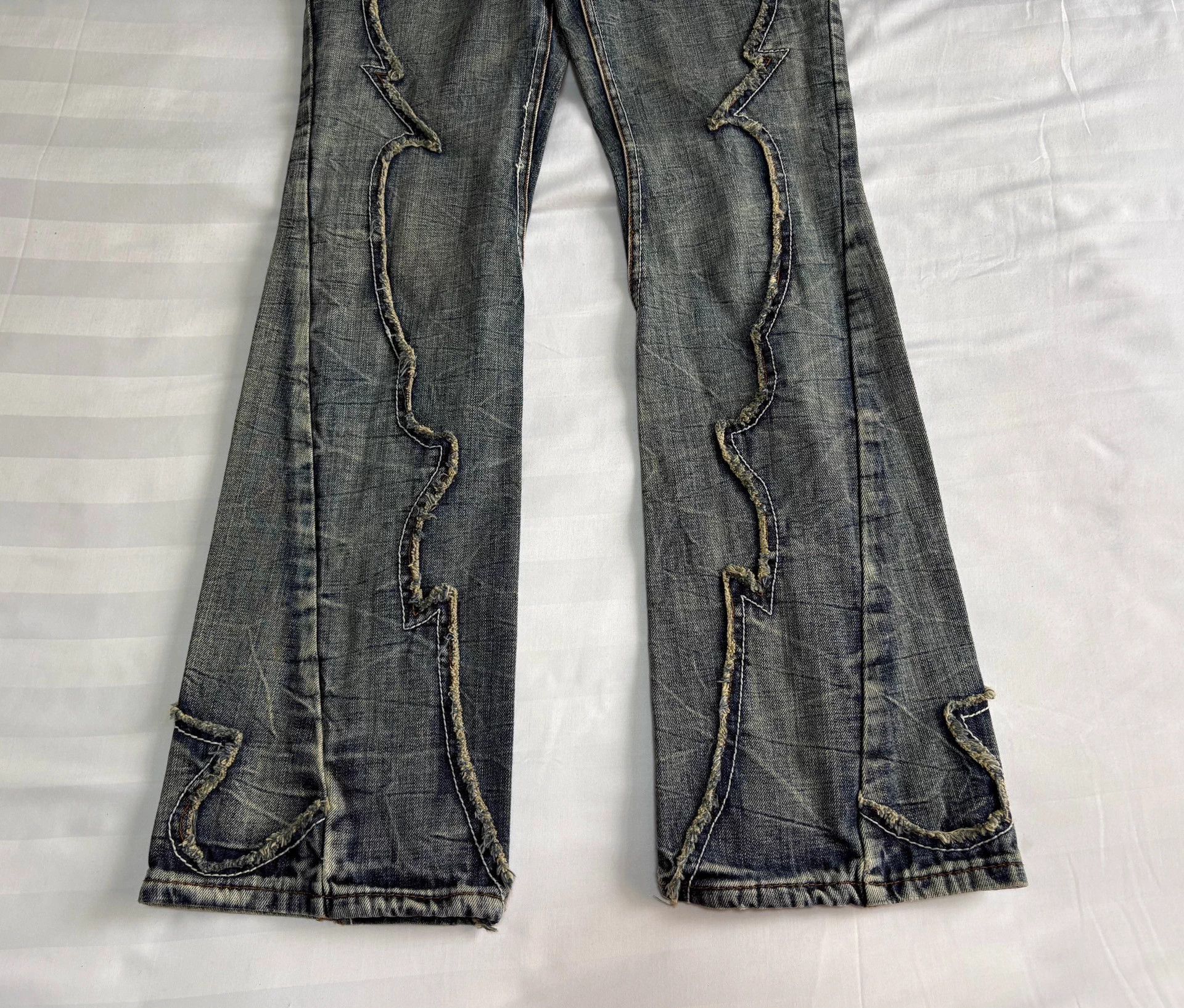 semanticdesign Semanticdesign Jpn Vintage Paneled Distressed Jeweled Denim Size US 29 - 5 Thumbnail