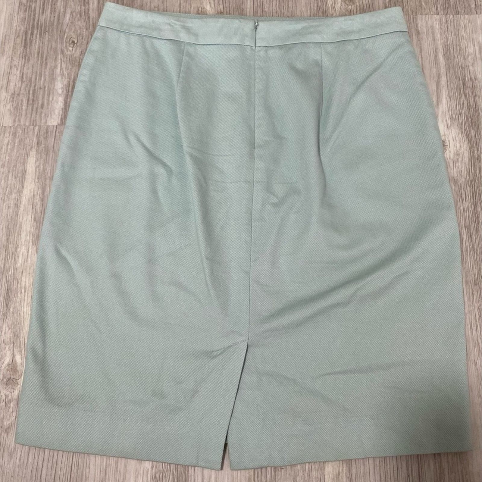 Other CAbi | Zip Closure Back Slit Knee Length Pencil Skirt | 6 Size 28" / US 6 / IT 42 - 2 Thumbnail