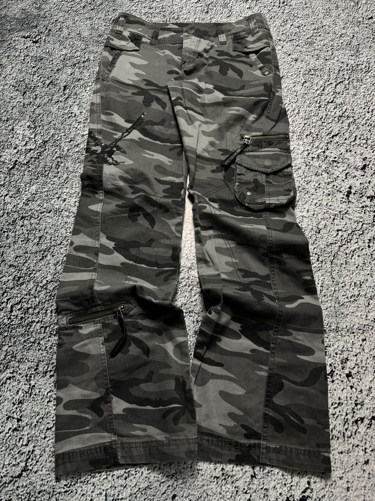 Japanese Brand Avant garde flared camo multipocket pants japanese LGB style Size 26" / US 2 / IT 38 - 1 Thumbnail