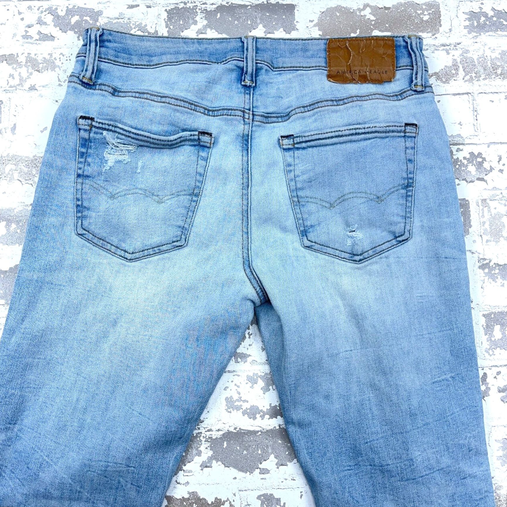 American Eagle Outfitters American Eagle Jeans Men 30x34 Athletic Skinny Fit Light Wash Blue 5-Pocket Denim Size US 30 / EU 46 - 3 Thumbnail