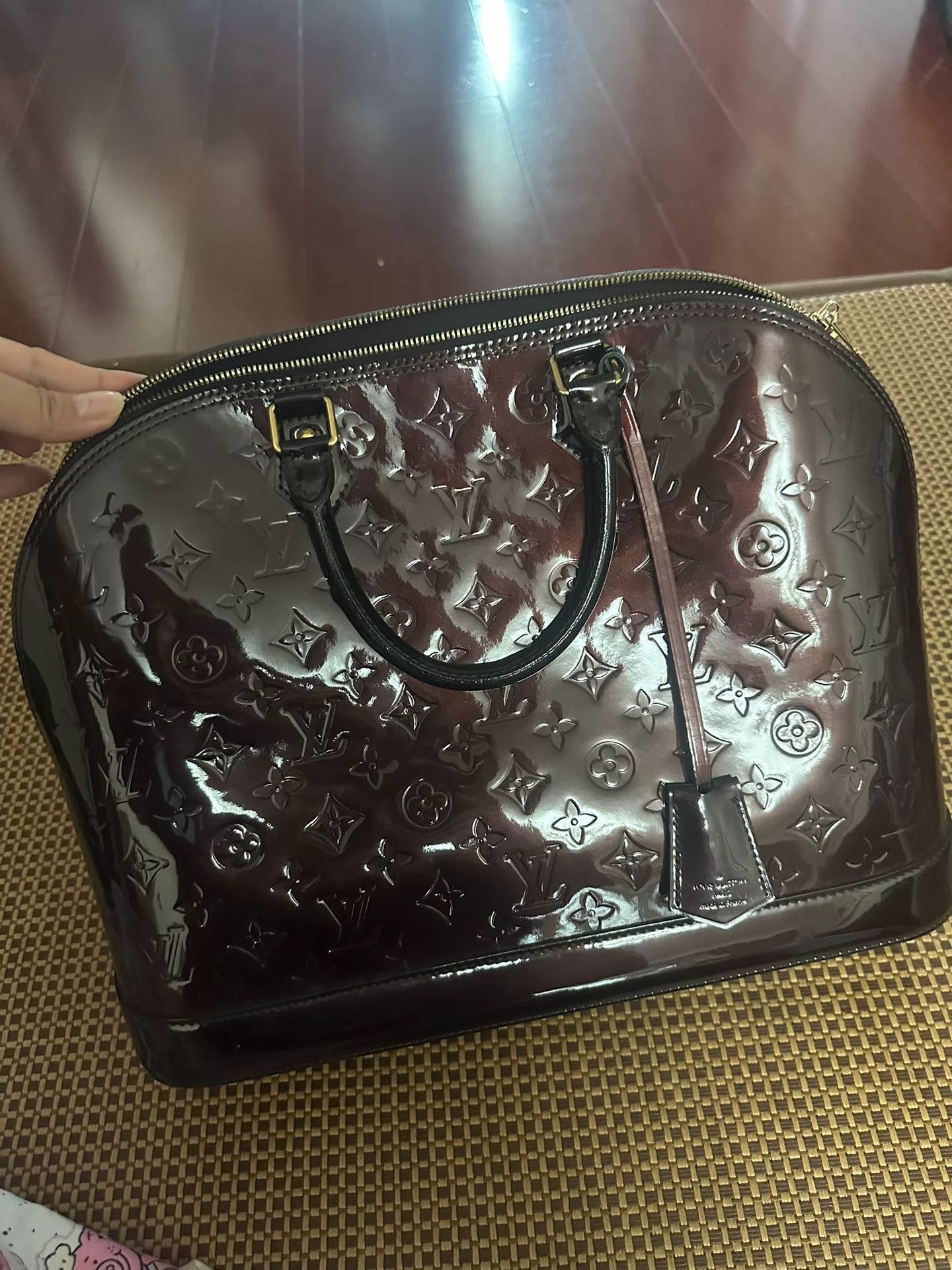 LVC Louis Vuitton Cherry Red Shoulder Bag Size ONE SIZE - 1 Thumbnail