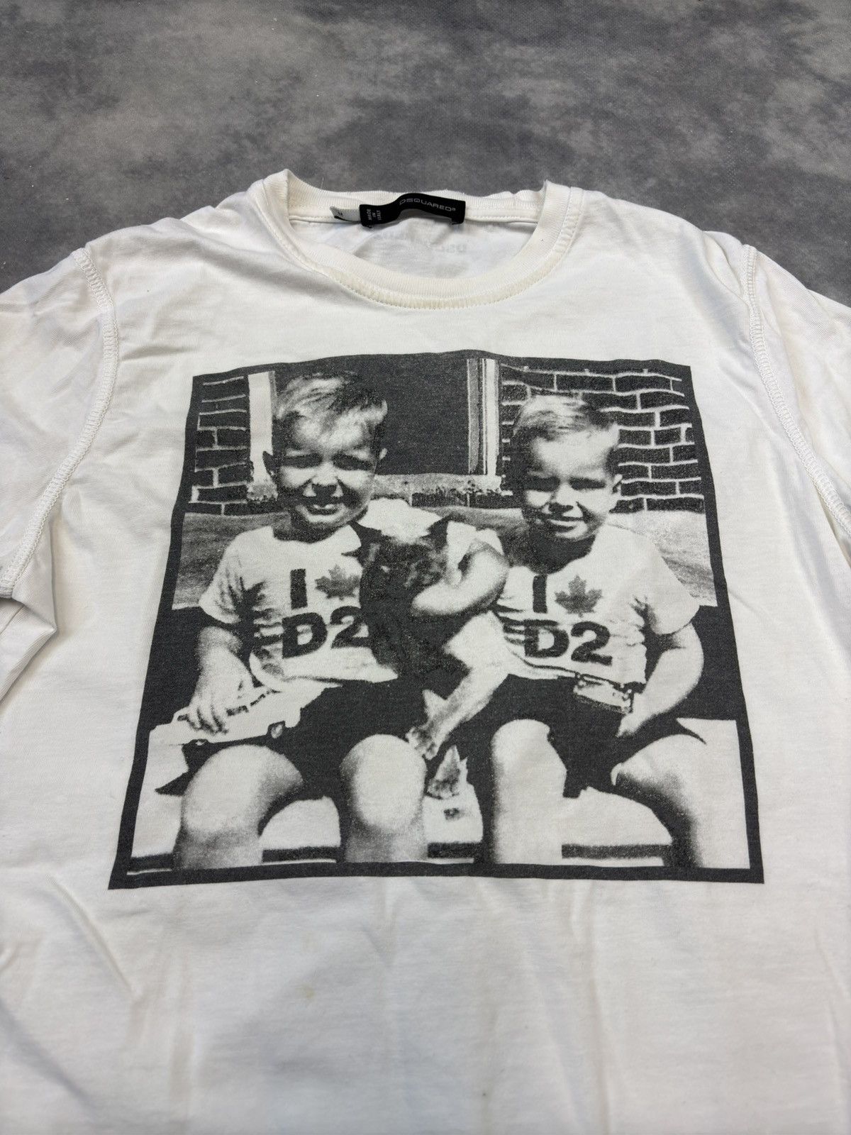 Dsquared2 Vintage Y2K Dsquared2 Dean & Dan kids children photo T-shirt Size US M / EU 48-50 / 2 - 2 Thumbnail