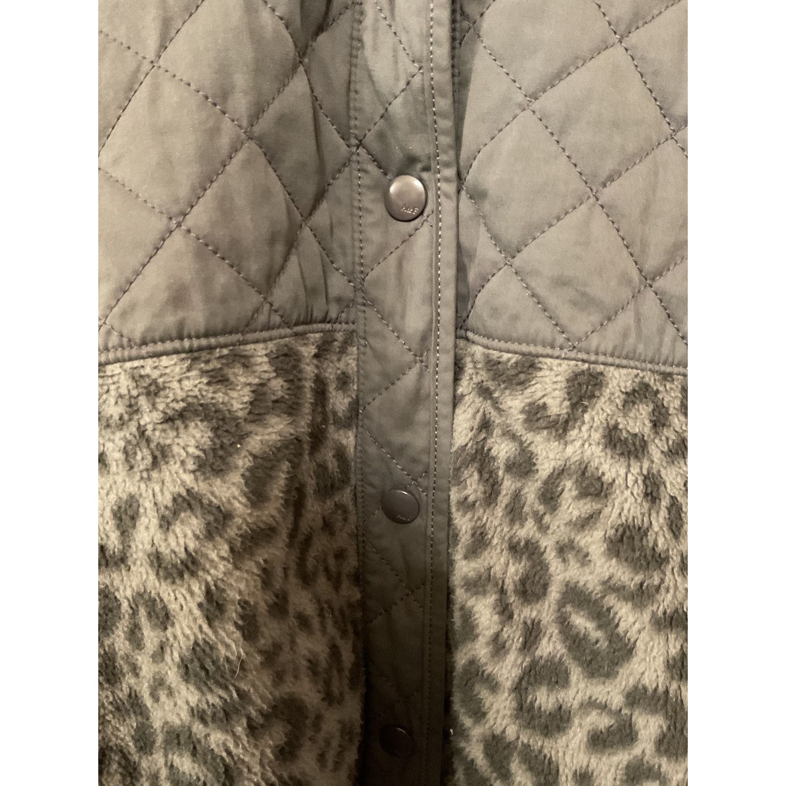 Abercrombie & Fitch Abercrombie&Fitch Gray Quilted Leopard Snap Button Fleece, M Size M / US 6-8 / IT 42-44 - 6 Thumbnail